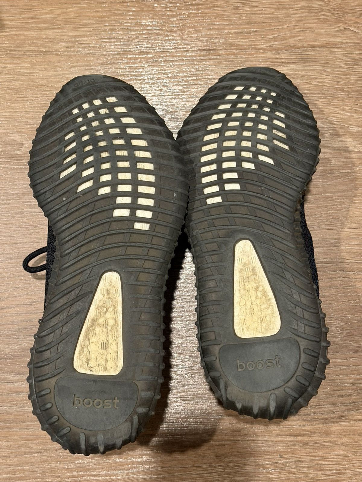 Adidas Adidas Yeezy Boost 350 V2 Low Dazzling Blue Size US 10 / EU 43 - 8 Thumbnail