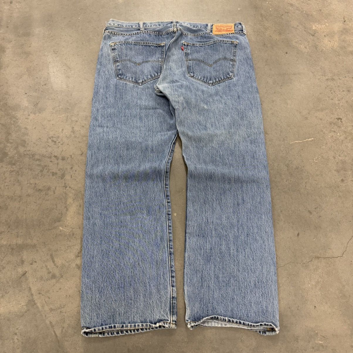 Levi's Levi’s 501 Straight Leg Jeans Light Wash 40x30 Size US 40 / EU 56 - 1 Thumbnail