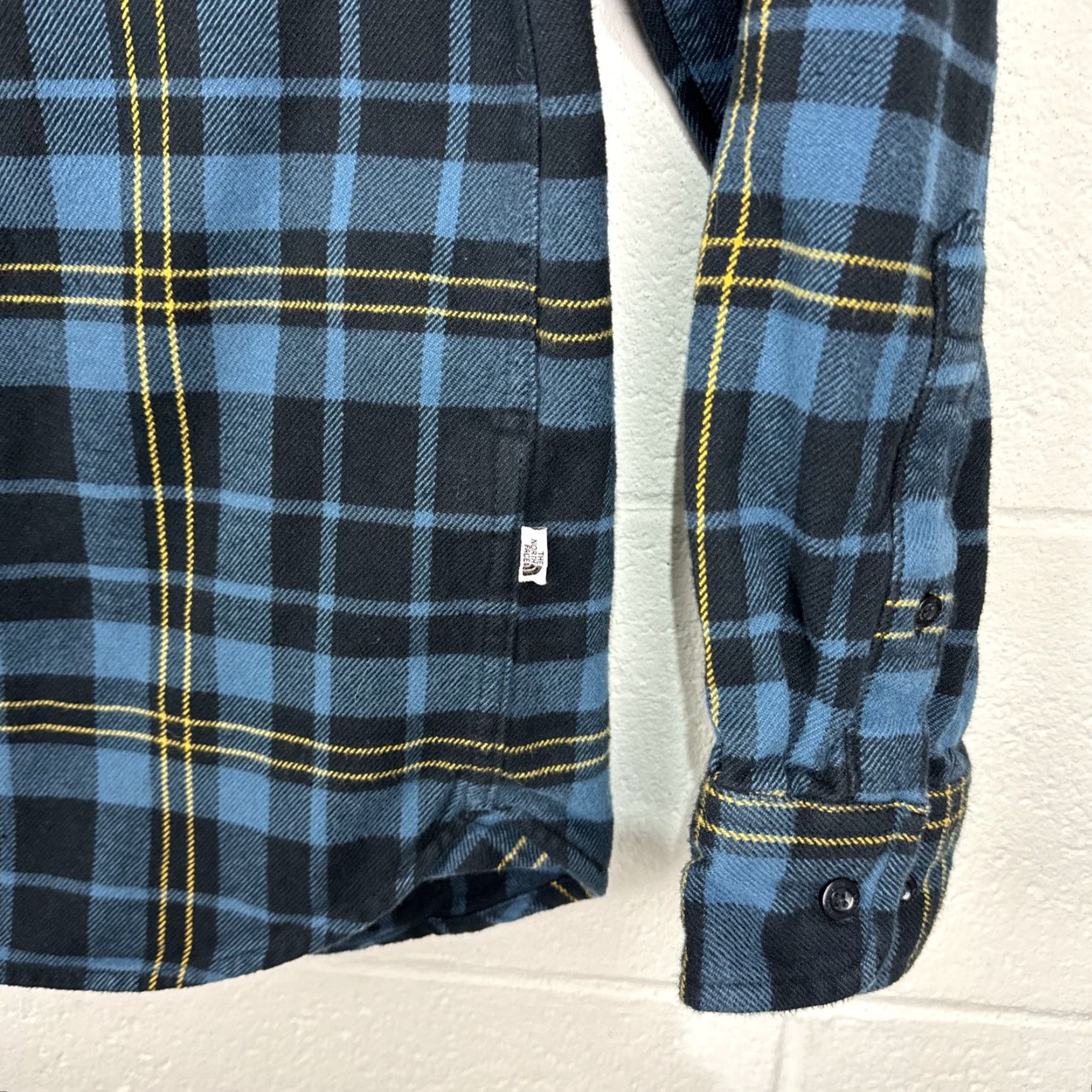 The North Face The North Face Mens Shirt Medium Blue Plaid Flannel Hiking Camping Outdoors Work Shirt Size US M / EU 48-50 / 2 - 7 Thumbnail