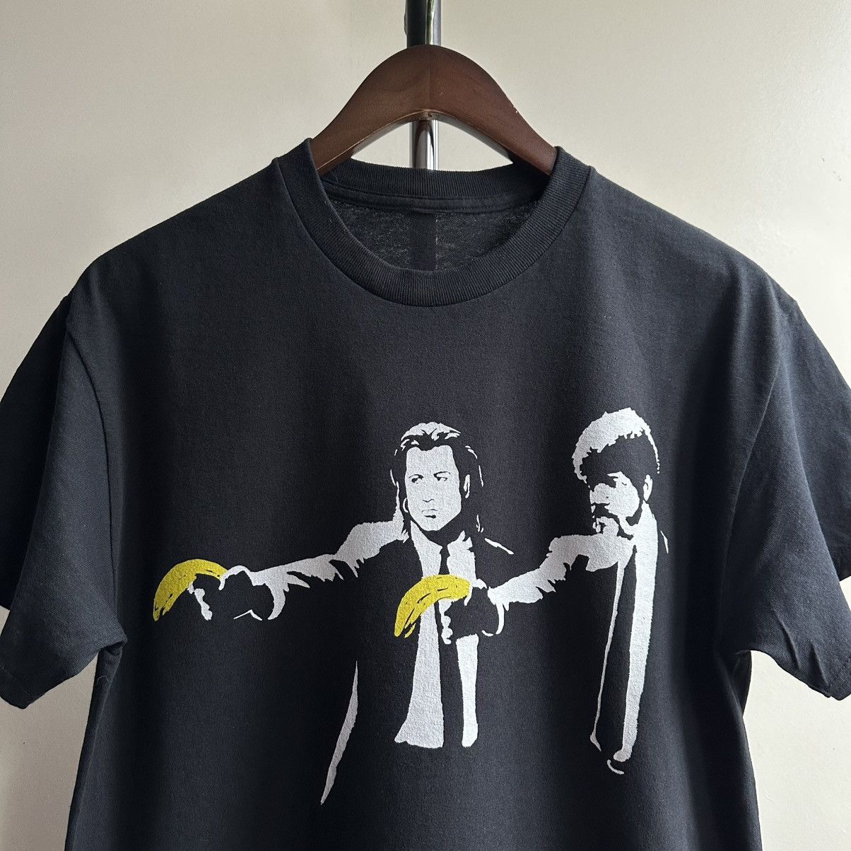 Vintage VINTAGE Y2K PULP FICTION BY BANKSY ART MOVIE PROMO TEE Size US M / EU 48-50 / 2 - 2 Thumbnail