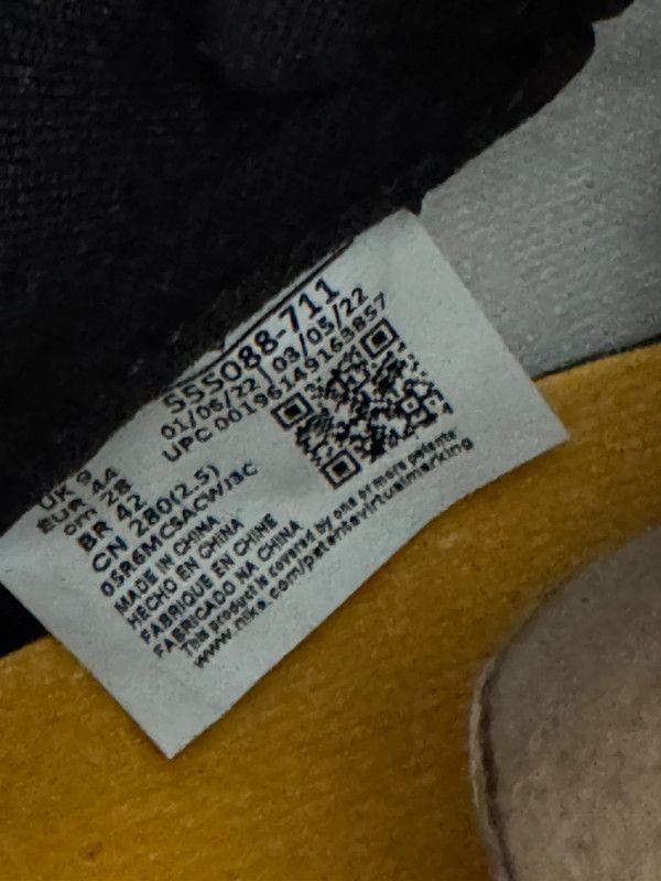 Jordan Brand × Nike nike jordan 1 retro high og EU44 US9 Size US 9 / EU 42 - 5 Thumbnail
