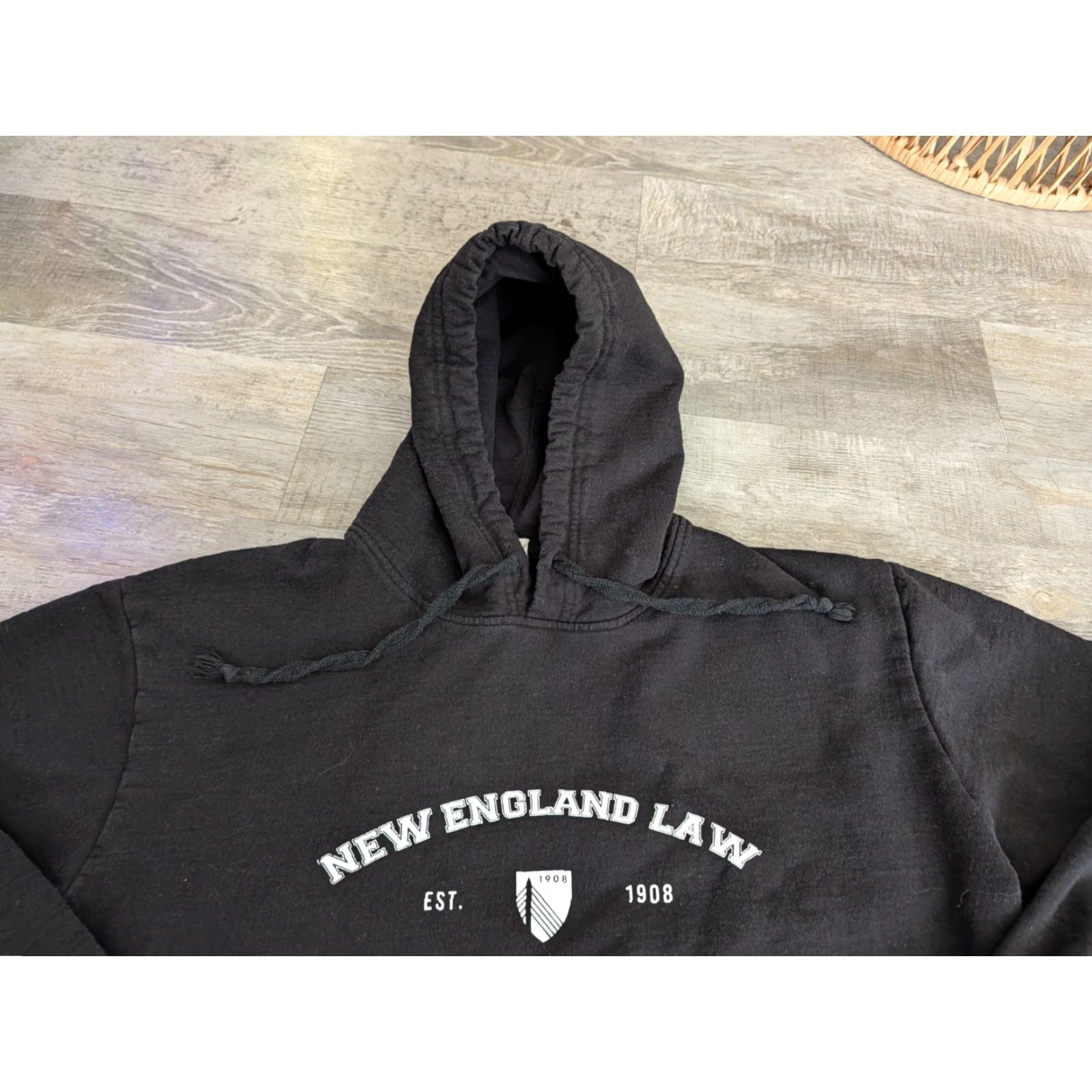 Vintage New England Law Boston Hoodie Black Unisex Size M Official School Apparel Shirt Pullover Logo Graphic Print Men Women Bruins Boston Law School Hoodie Size US M / EU 48-50 / 2 - 3 Thumbnail