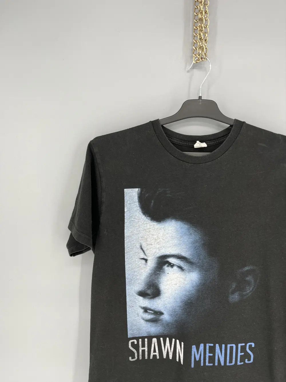 Band Tees Vintage Shawn Mendes Big Logo Illuminate World Tour Tee Size US M / EU 48-50 / 2 - 4 Thumbnail