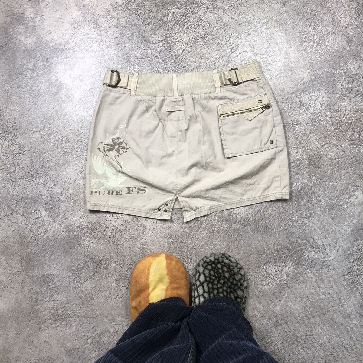 Vintage Vintage Y2K Cargo Mini Skirt Streetwear Workwear Style 30 Size 30" / US 8 / IT 44 - 2 Thumbnail