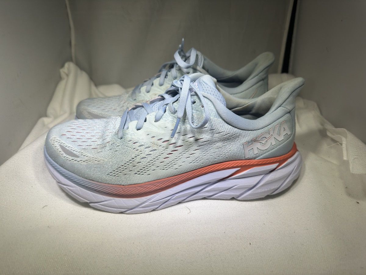 Hoka PreOwned Hoka Clifton 8 Women's 9.5D Wide Running Shoes Size US 9.5 / IT 39.5 - 1 Thumbnail