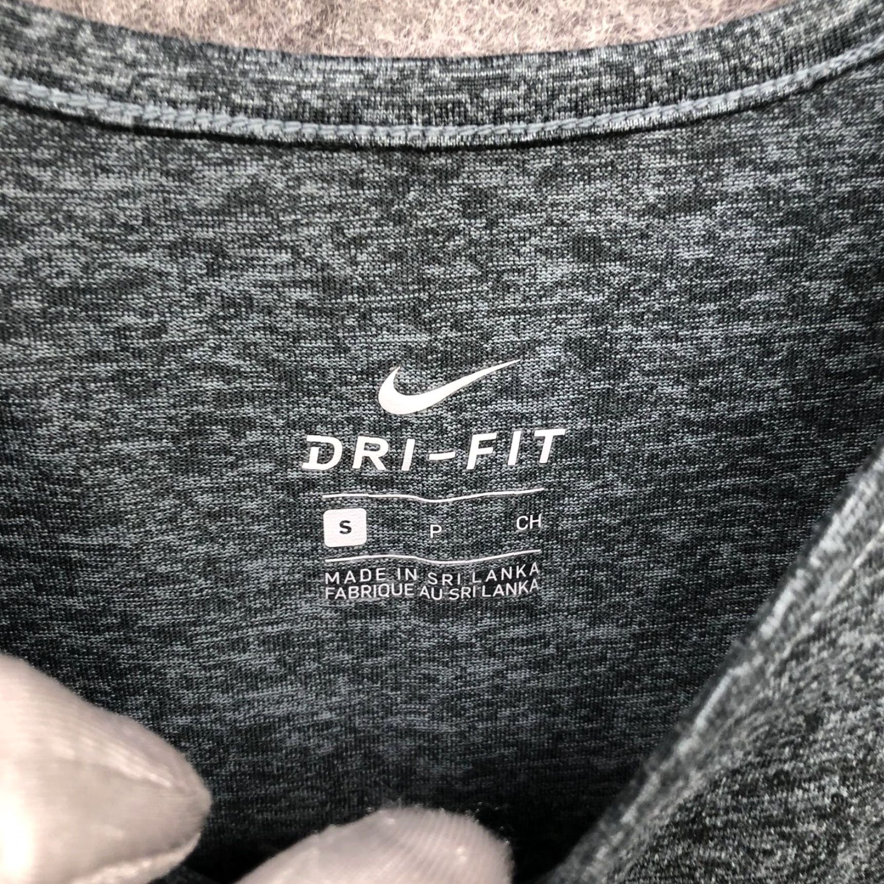 Nike Nike Dri-Fit Tank Top Womens S Gray Heather Indoor Activewear Running Crewneck Pullover Short Sleeveless Small Size S / US 4 / IT 40 - 5 Thumbnail