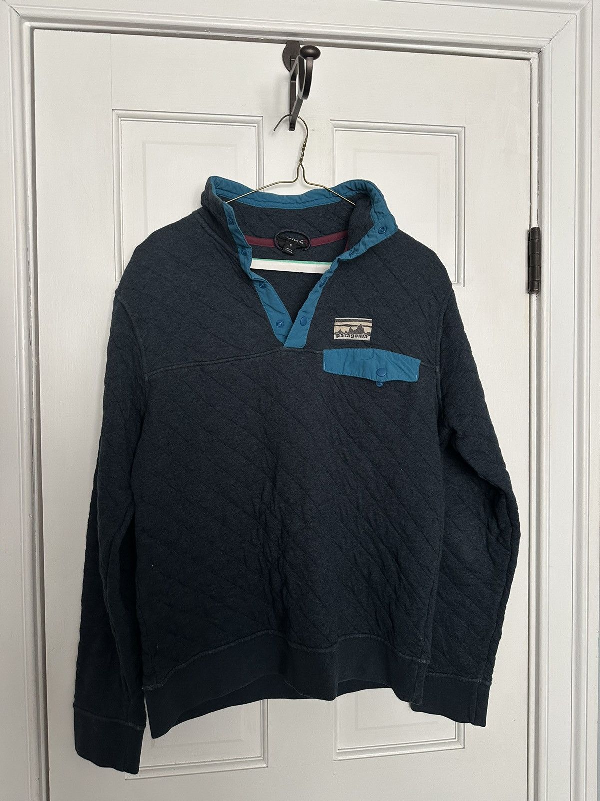 image of Patagonia Quilted T Snap Jacket in Navy, Men's (Size Small)