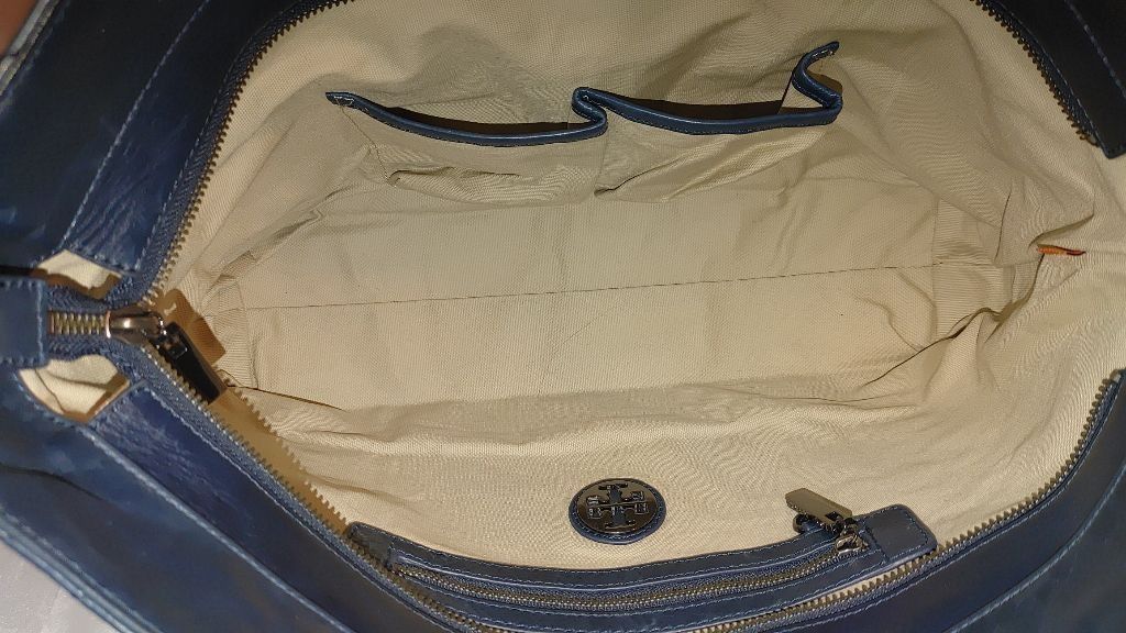 Tory Burch Tory Burch T Monogram Quilted Leather Bag in Blue Slate Size ONE SIZE - 13 Thumbnail