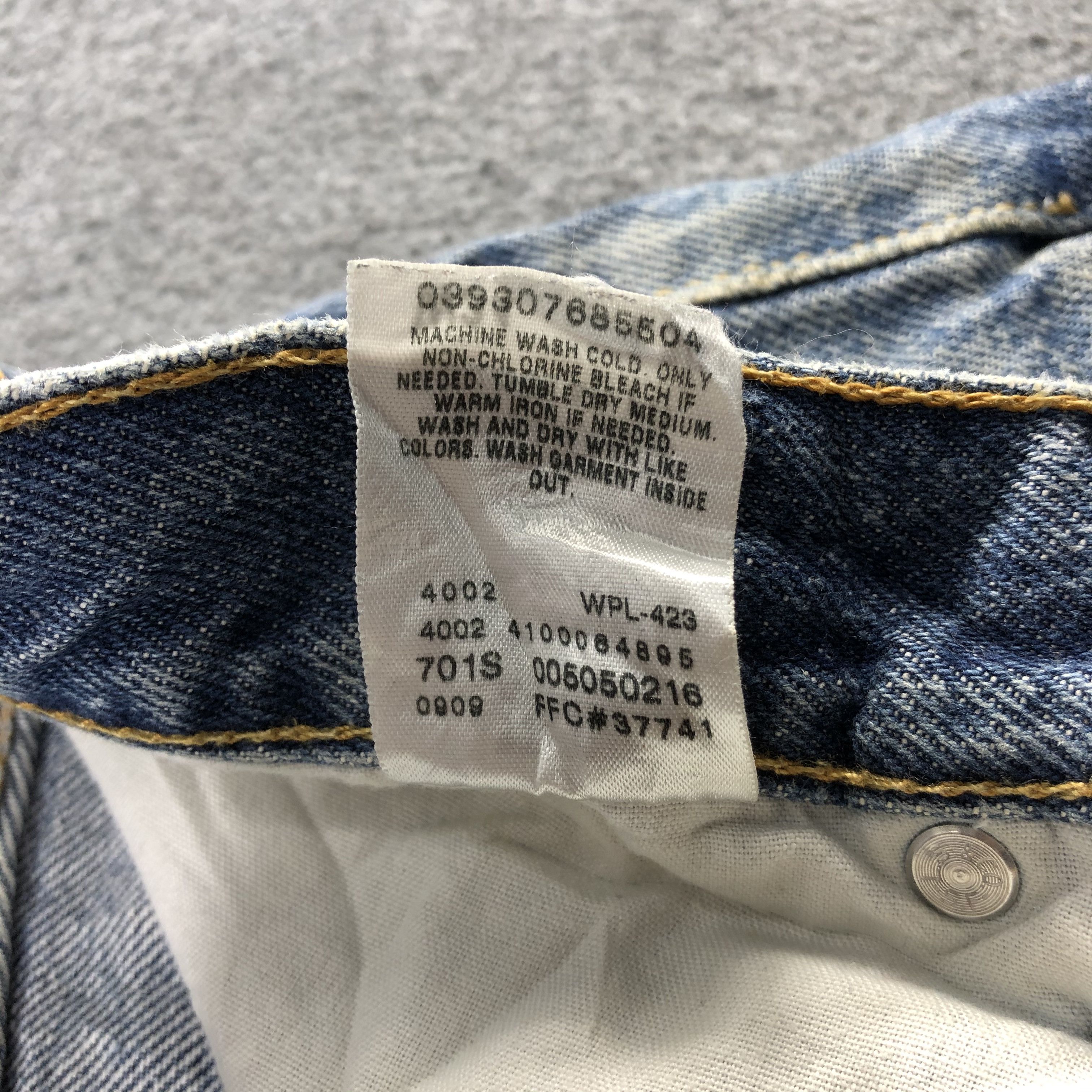 Levi's Vintage Blue Wash Levis 505 Jeans-J2069 Size US 34 / EU 50 - 13 Thumbnail