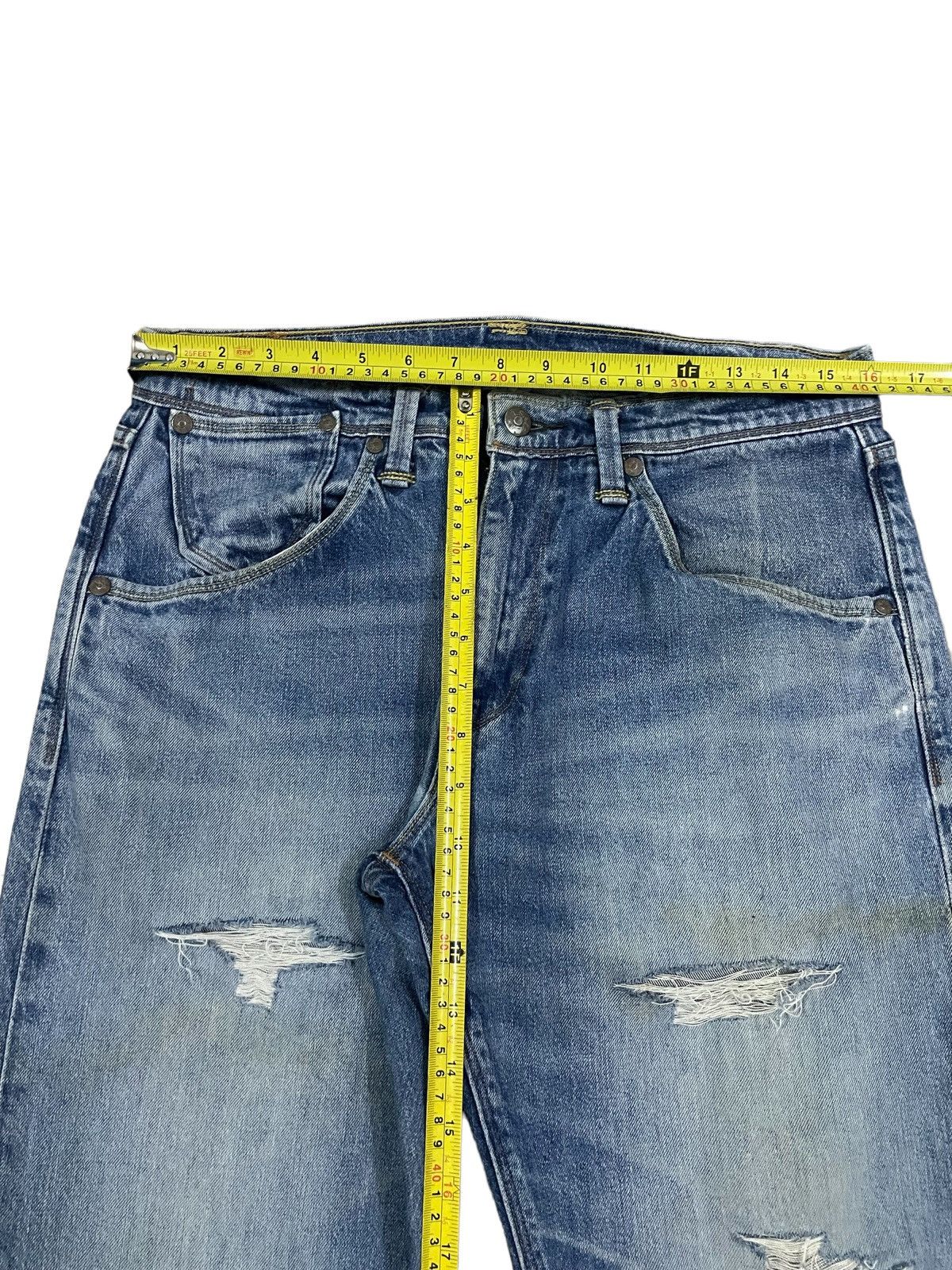 Levi's Vintage Levi’s Blue Wash Straight Loose Cut Distressed Jeans Size US 32 / EU 48 - 15 Thumbnail