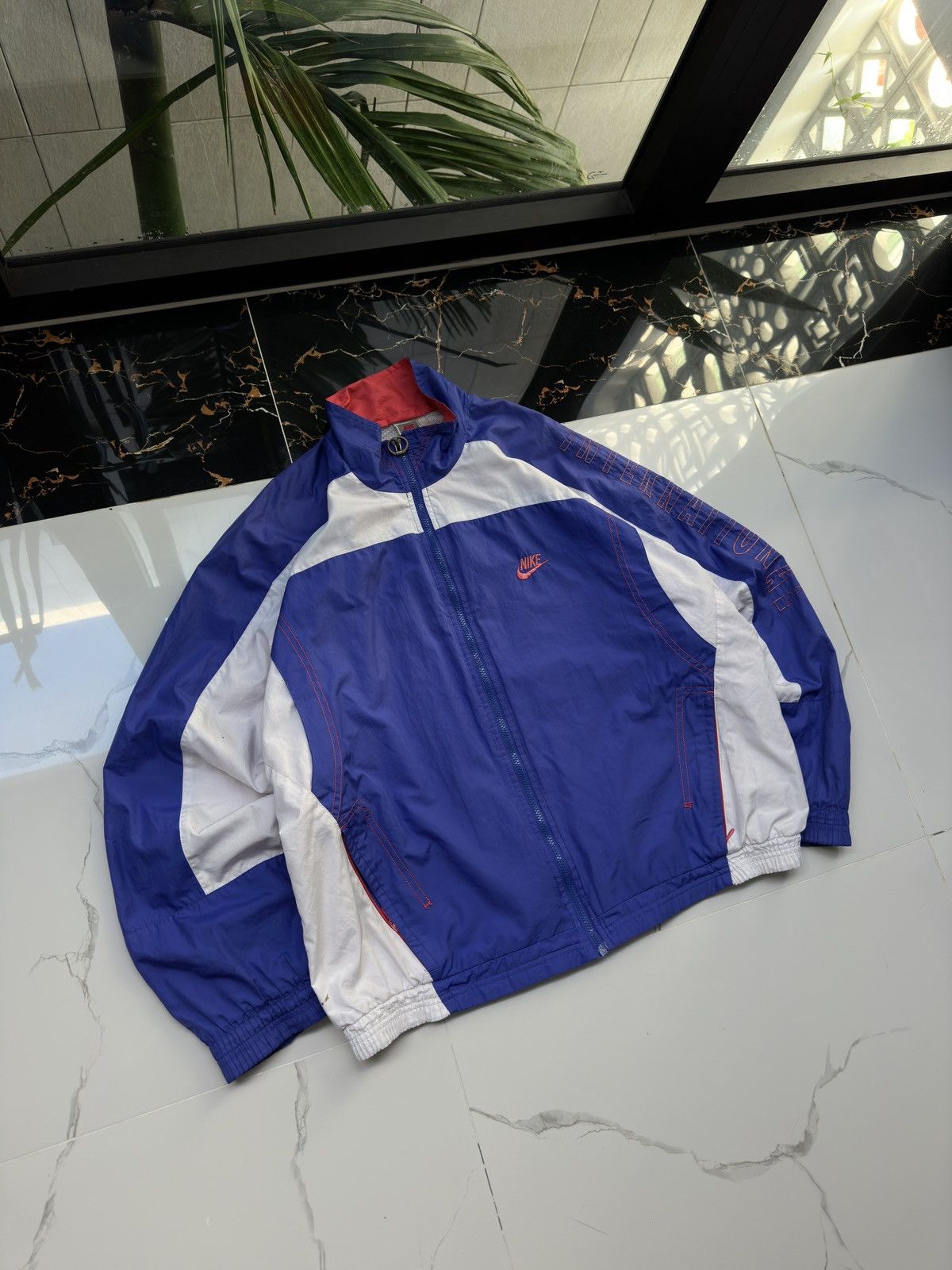 Nike × Vintage NIKE INTERNATIONAL VINTAGE BIG LOGO STREETWEAR LIGHT JACKET Size US L / EU 52-54 / 3 - 2 Thumbnail