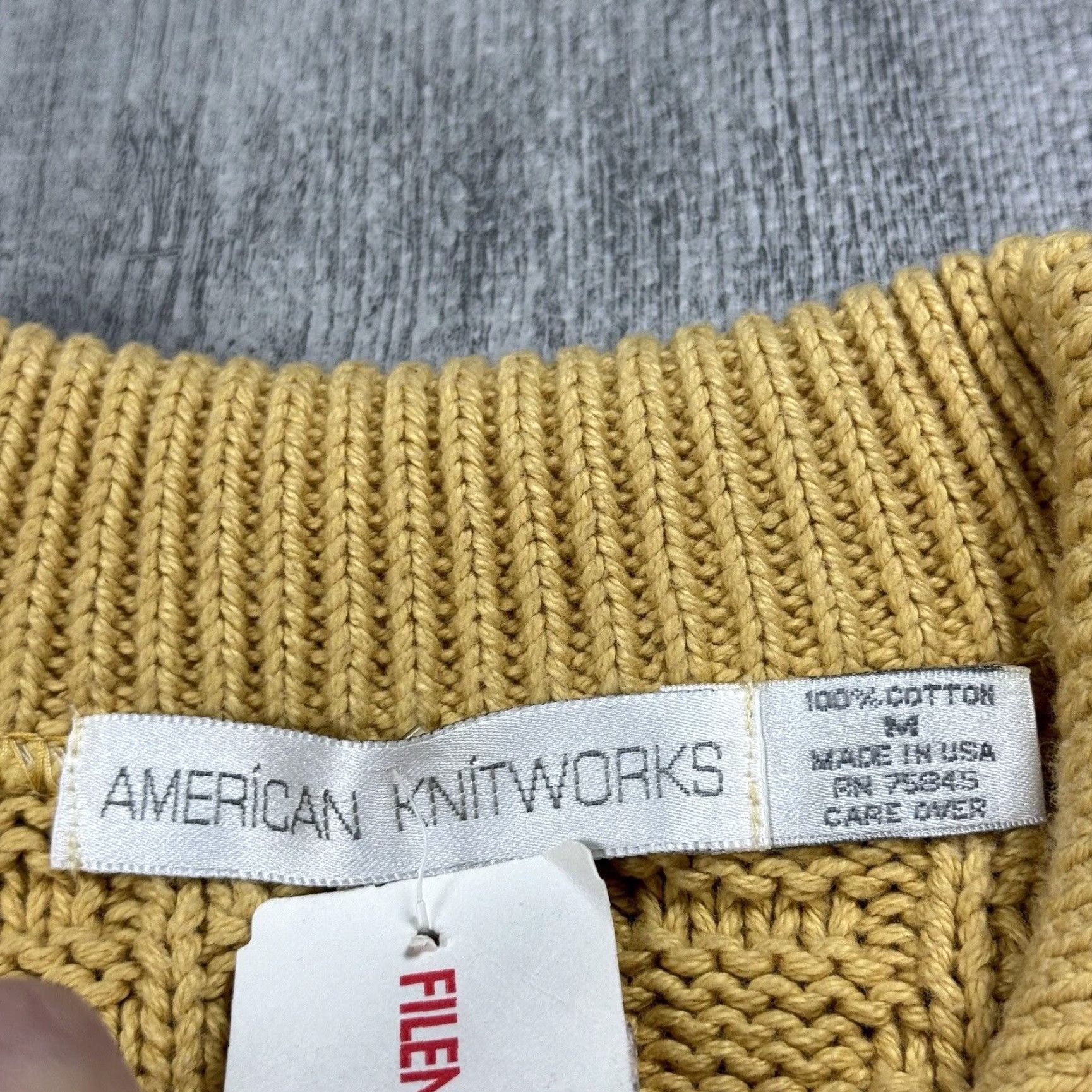 Vintage VINTAGE American Knitworks Women's Cable Knit Cardigan Sweater M Gold Mother of Pearl Buttons Size M / US 6-8 / IT 42-44 - 3 Thumbnail