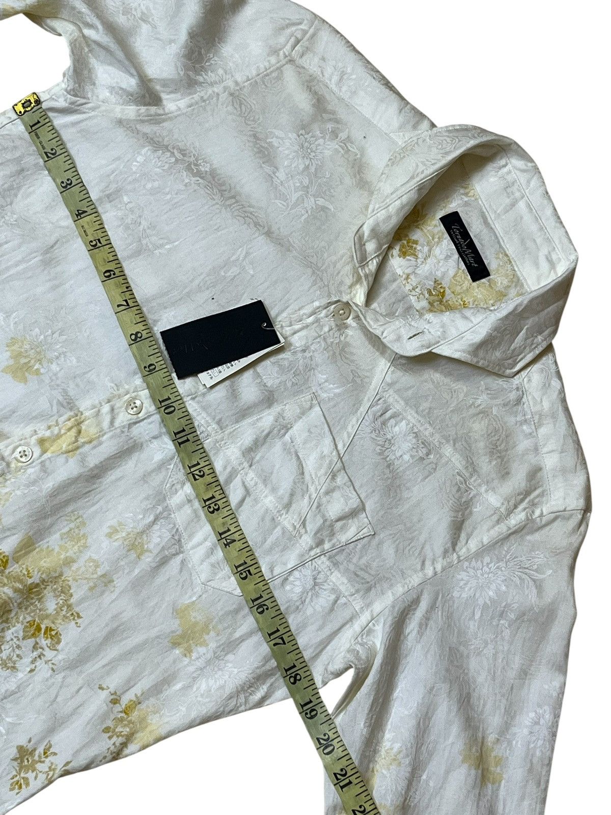 Tornado Mart NWT🔥TORNADO MART gold flower 3 quarter hand button ups shirt Size US S / EU 44-46 / 1 - 12 Thumbnail