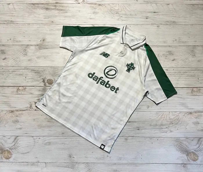 New Era New Balance Celtic 2018 2019 Away Shirt Soccer Jersey Size US S / EU 44-46 / 1 - 1 Thumbnail