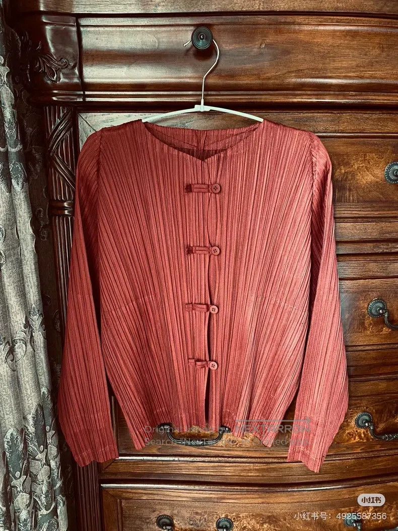 Issey Miyake Issey Miyake Chinese Frog Button Burgundy Coat Size L / US 10 / IT 46 - 7 Thumbnail