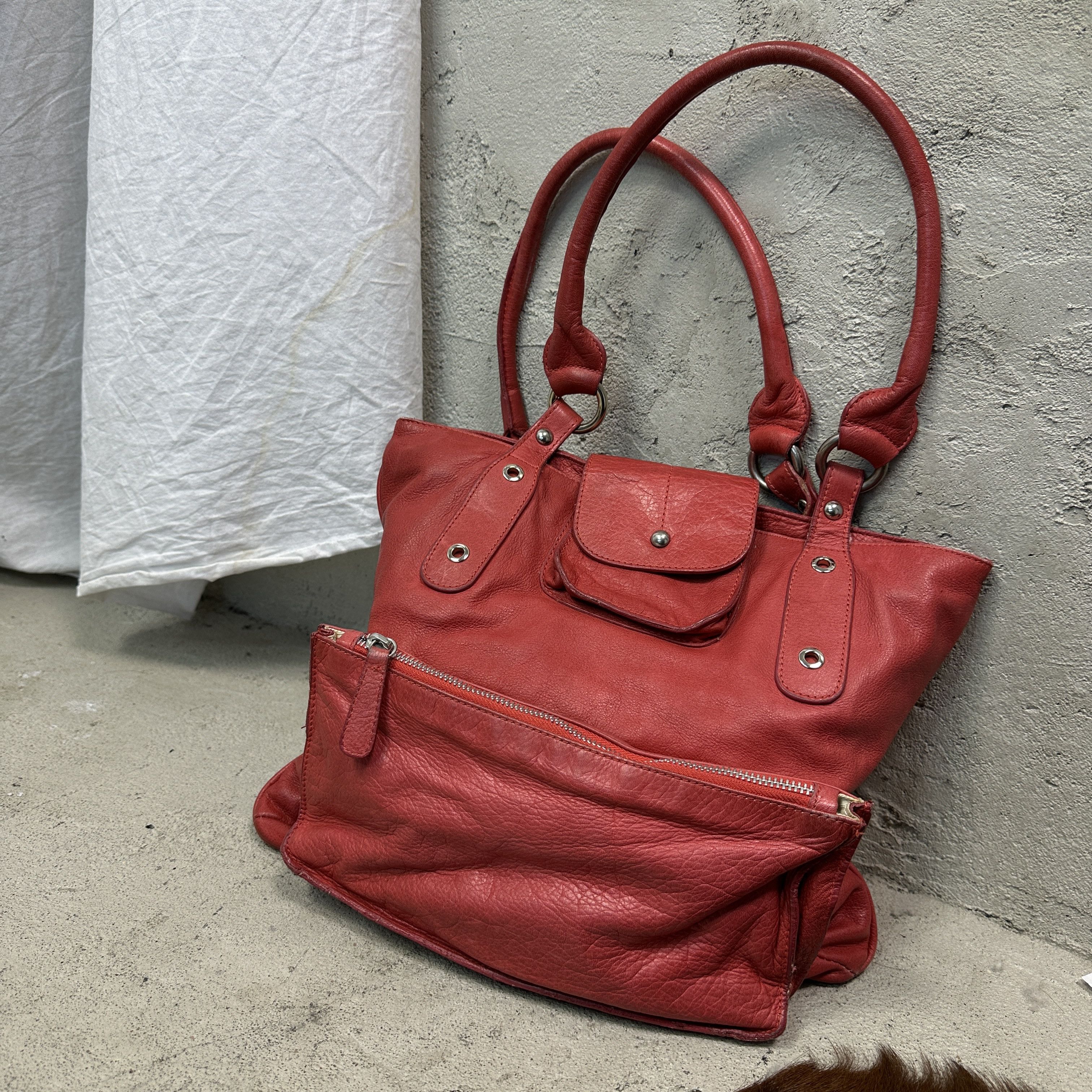 Vintage Vintage Avant Garde Leather Cherry Red Bag Y2K Size ONE SIZE - 6 Thumbnail