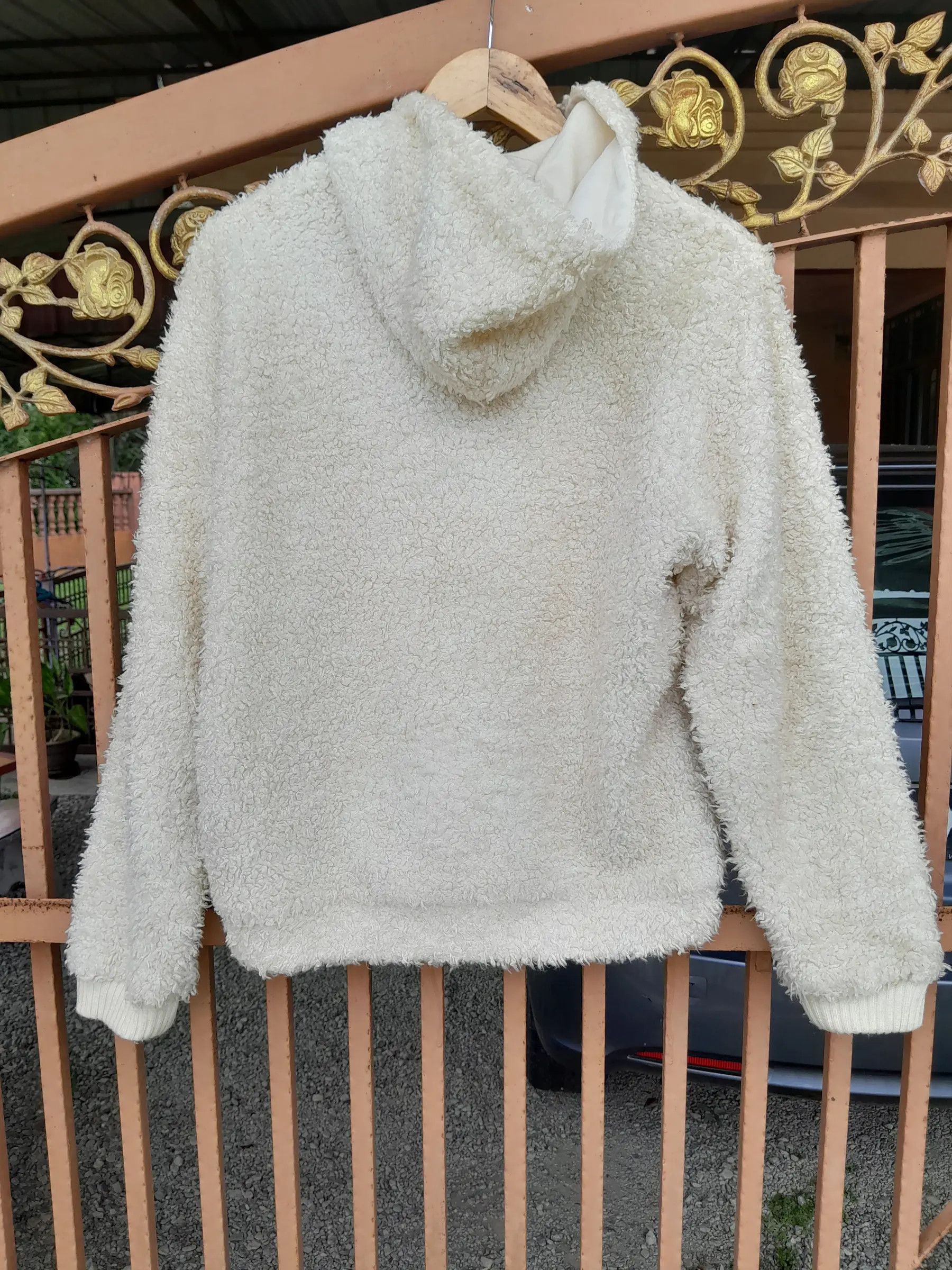 Courreges COURREGES SWEATER JACKET SHERPA Size S / US 4 / IT 40 - 3 Thumbnail