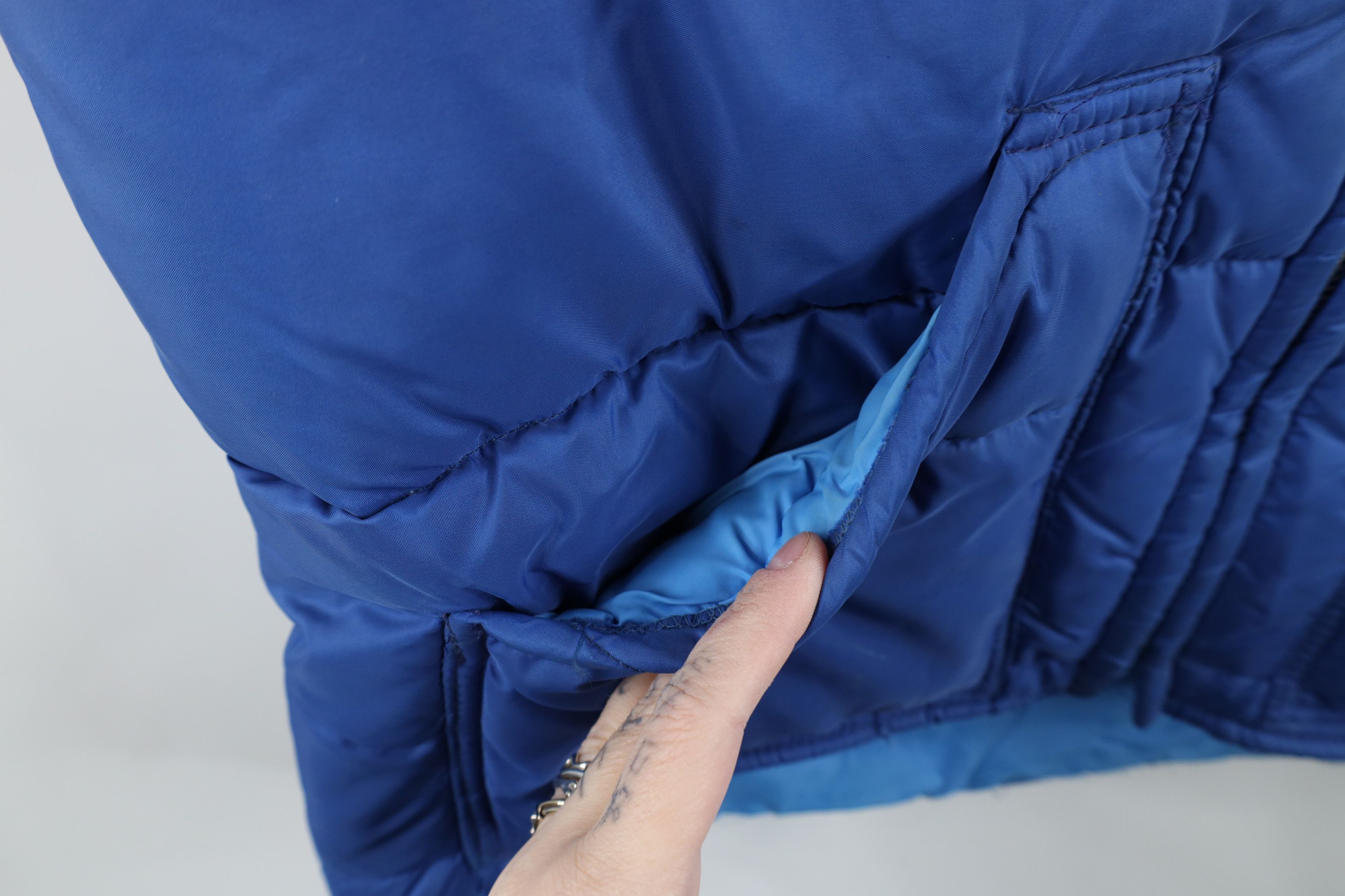 Vintage Vintage 70s Streetwear Blank Puffer Vest Jacket Royal Blue Size US M / EU 48-50 / 2 - 8 Thumbnail