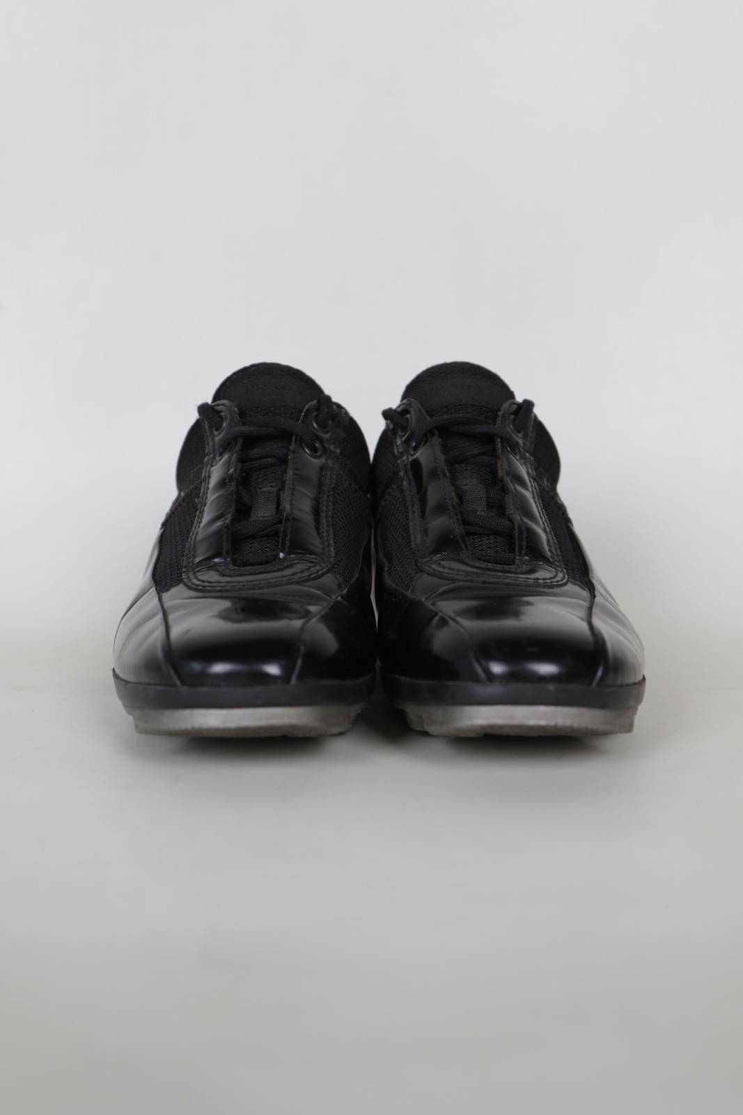 Prada 00's Prada Red Tab Low-Top Sneakers Size US 6 / IT 36 - 2 Thumbnail