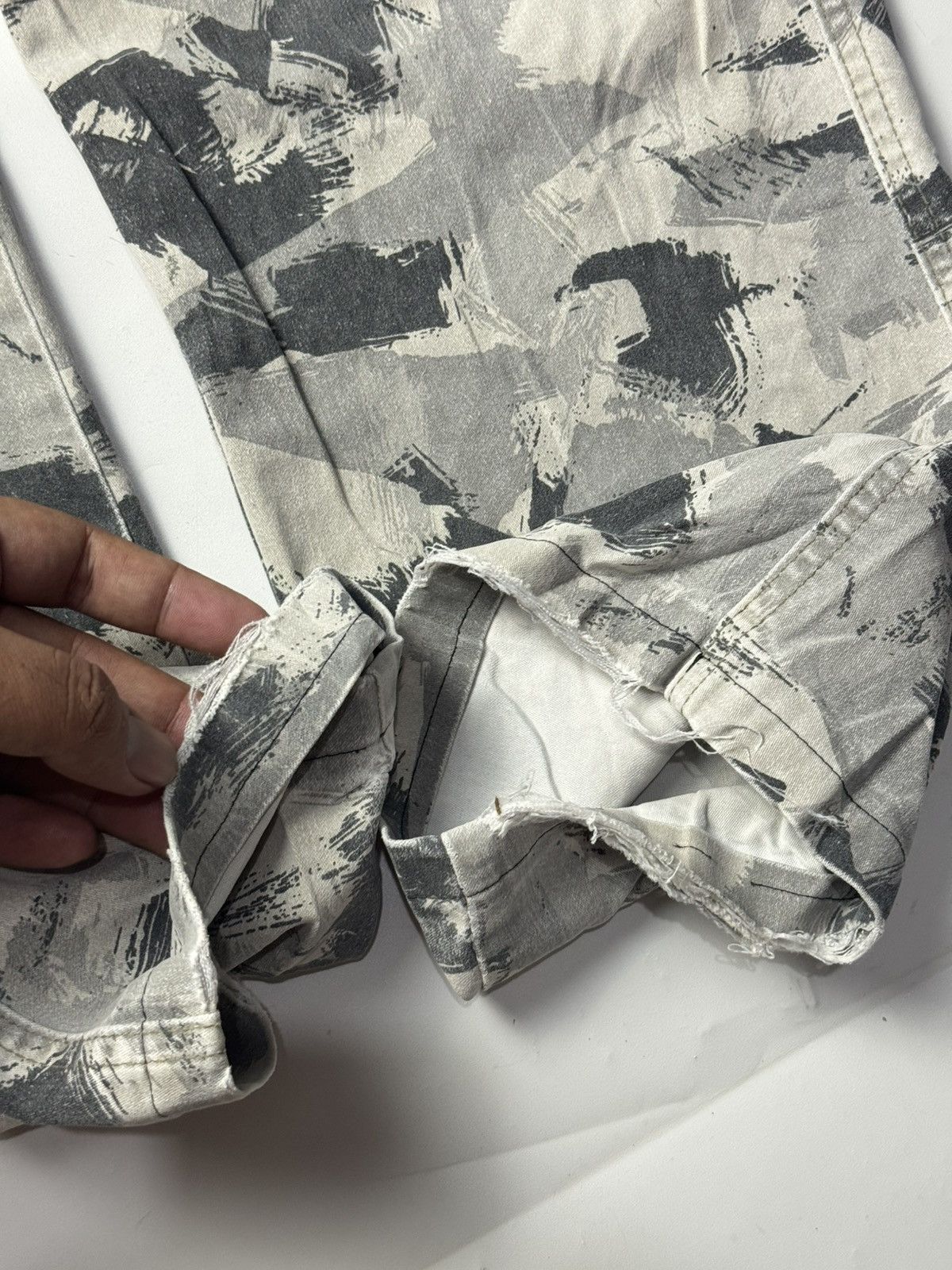 If Six Was Nine × Japanese Brand × Le Grande Bleu (L.G.B.) Japanese Cargo Pants distressed Size US 29 - 9 Thumbnail