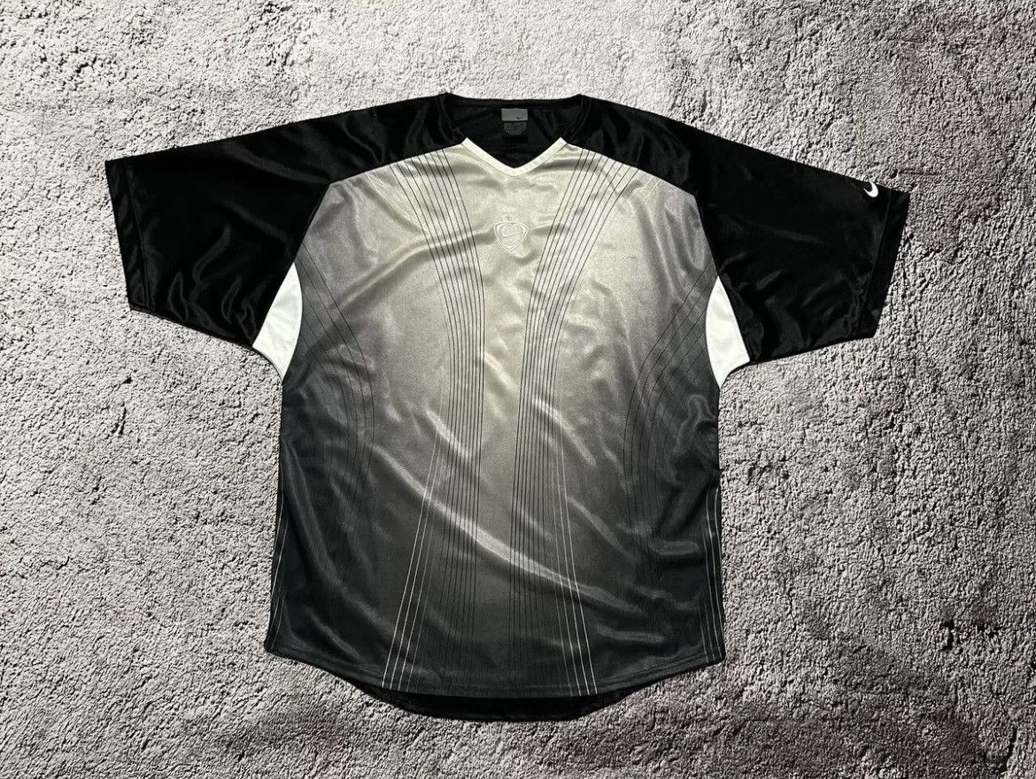Nike × Vintage Nike Vintage T-Shirt 90's Size M Size US M / EU 48-50 / 2 - 1 Thumbnail