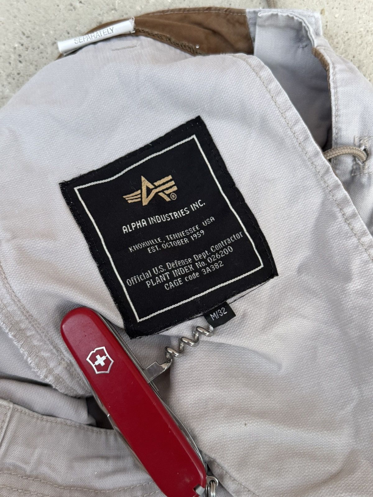 Alpha Industries VINTAGE ALPHA INDUSTRIES CARGO SHORTS US ARMY Size US 32 / EU 48 - 14 Thumbnail