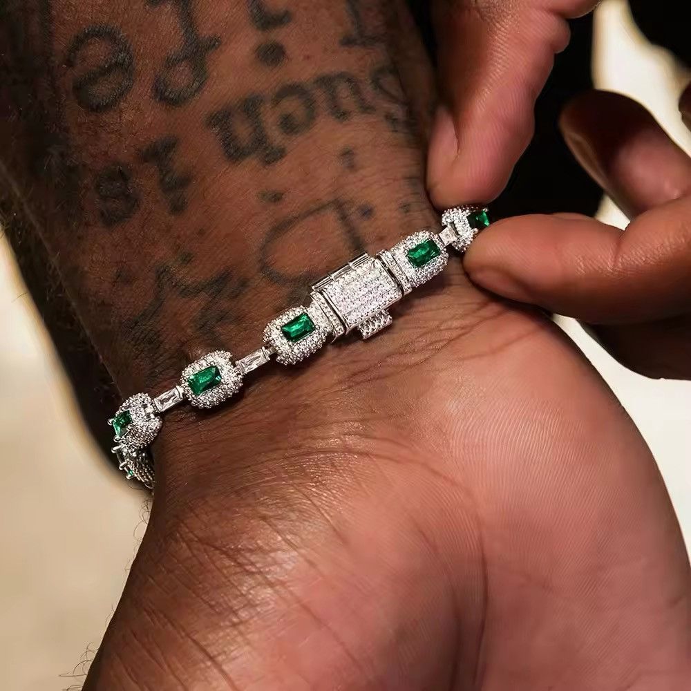 Japanese Brand Iced Emerald Inlaid Green Baguette Zircon Bracelet Size ONE SIZE - 3 Thumbnail