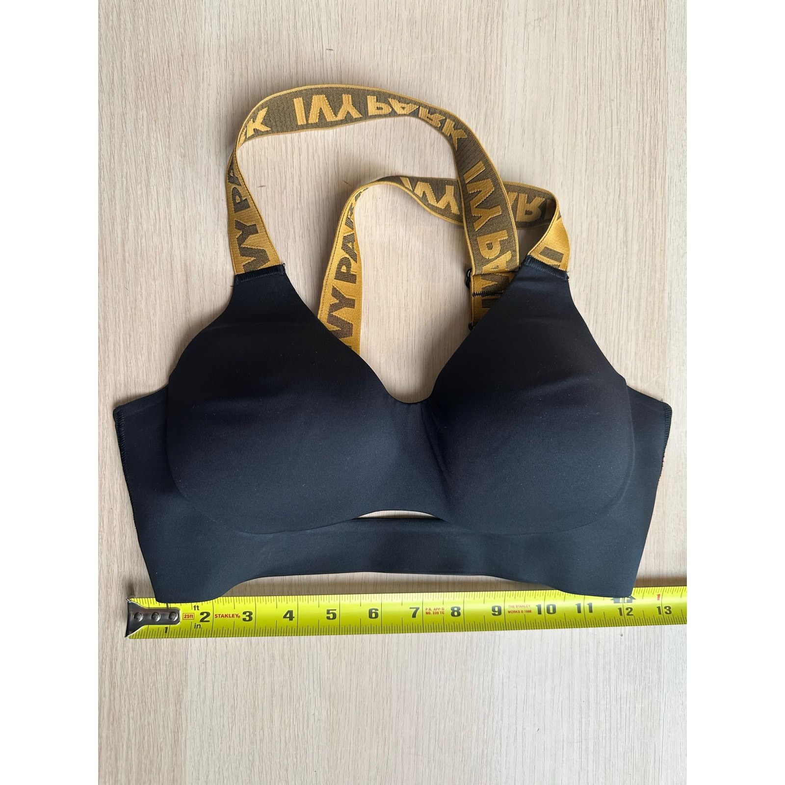 Ivy Park Adidas x Ivy Park Black and Gold Sports Bra - Size S - Mint Size S / US 4 / IT 40 - 3 Thumbnail