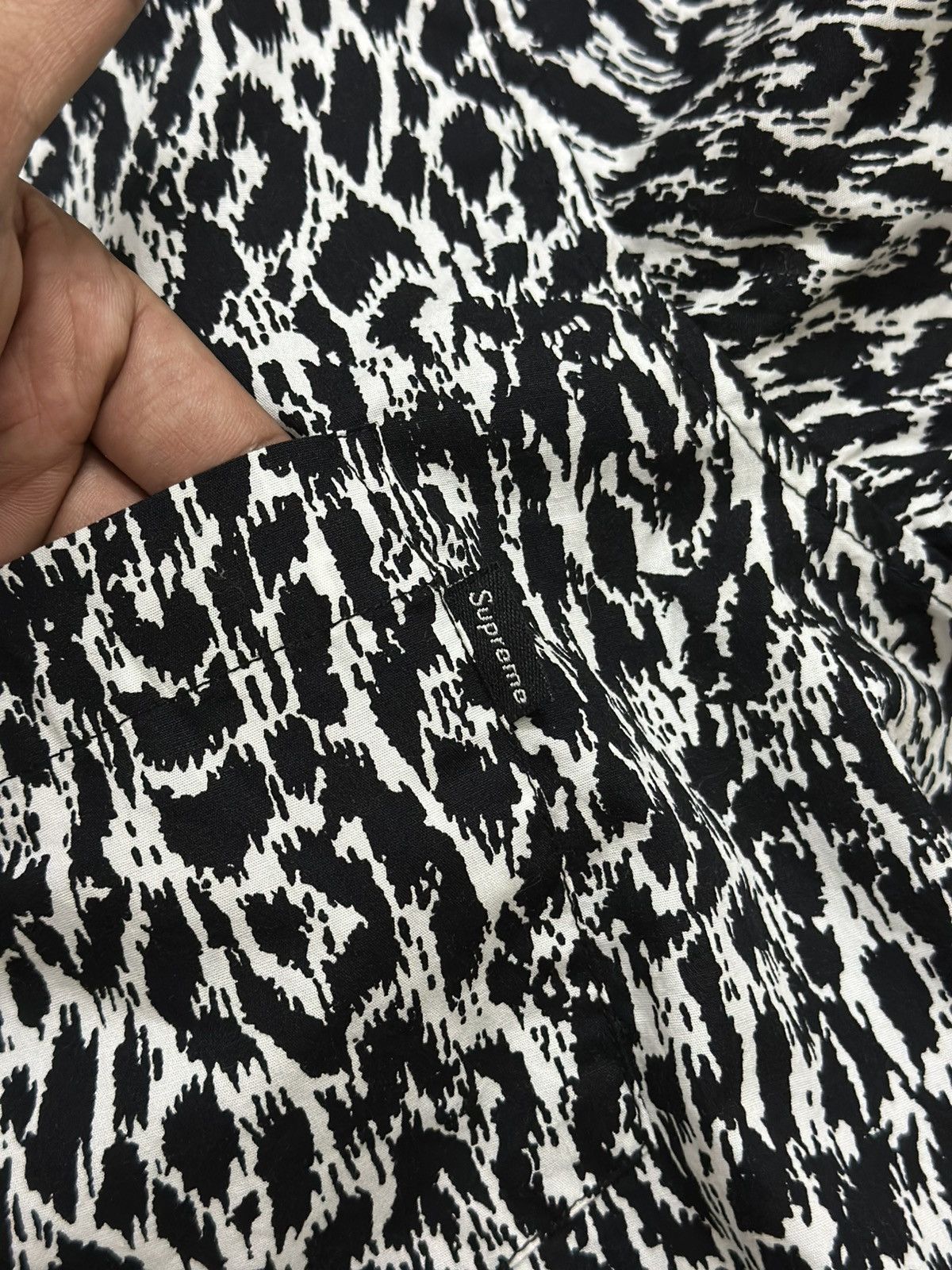 Supreme Rare And Beautiful Supreme SS13 Leopard Shirt Size US M / EU 48-50 / 2 - 6 Thumbnail