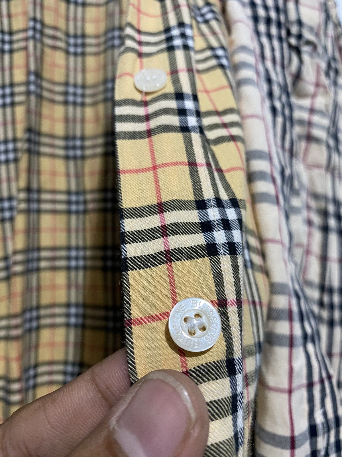 Burberry × Vintage 1 of 1 Vintage Burberry Nova Checker hybrid button ups Size US M / EU 48-50 / 2 - 4 Thumbnail