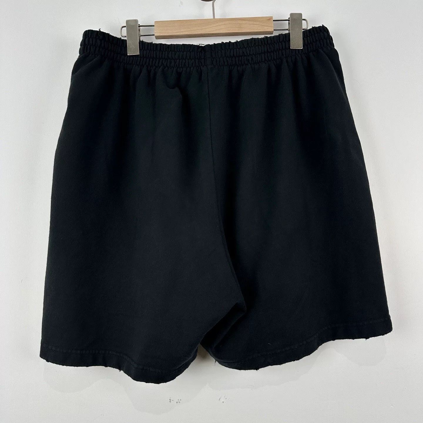 Balenciaga Balenciaga Double B Lock Embroidered Distressed Shorts Size US 26 / EU 42 - 2 Thumbnail