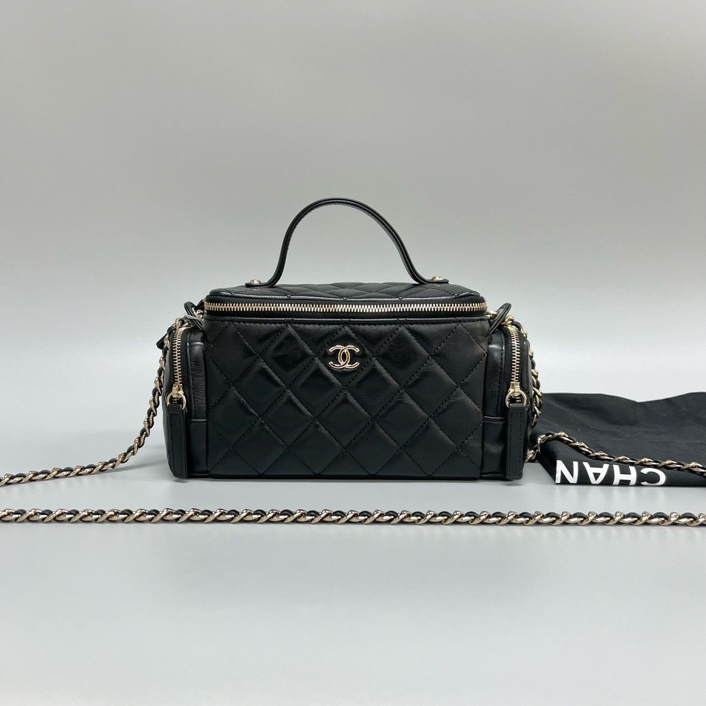 Chanel Pre-loved Bag Very good condition Size ONE SIZE - 1 Thumbnail