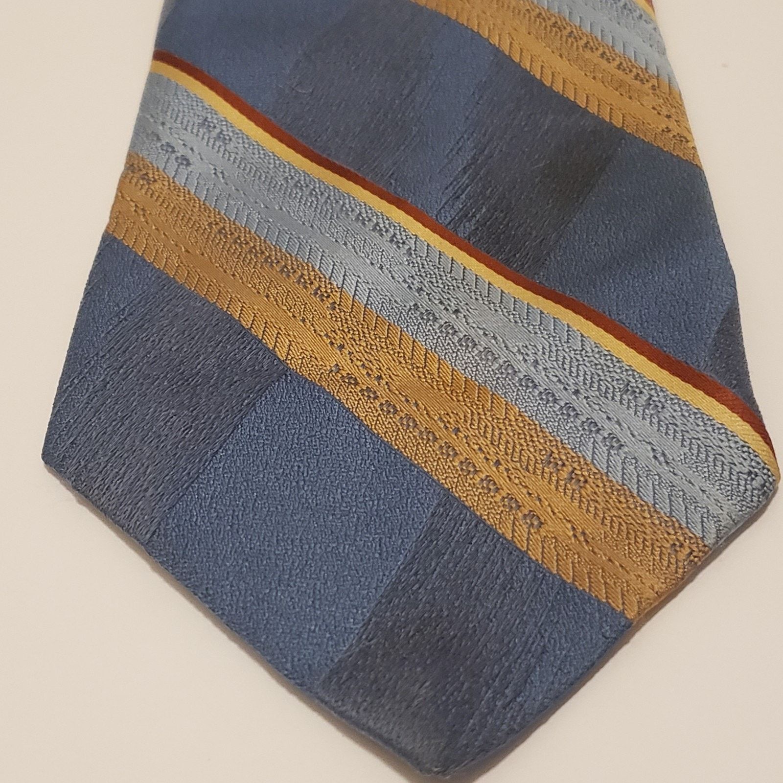 0 Bonds B Men's Powder Blue Diag Striped Tie3.75"wX55"#48R. Size 26 - 1 Thumbnail