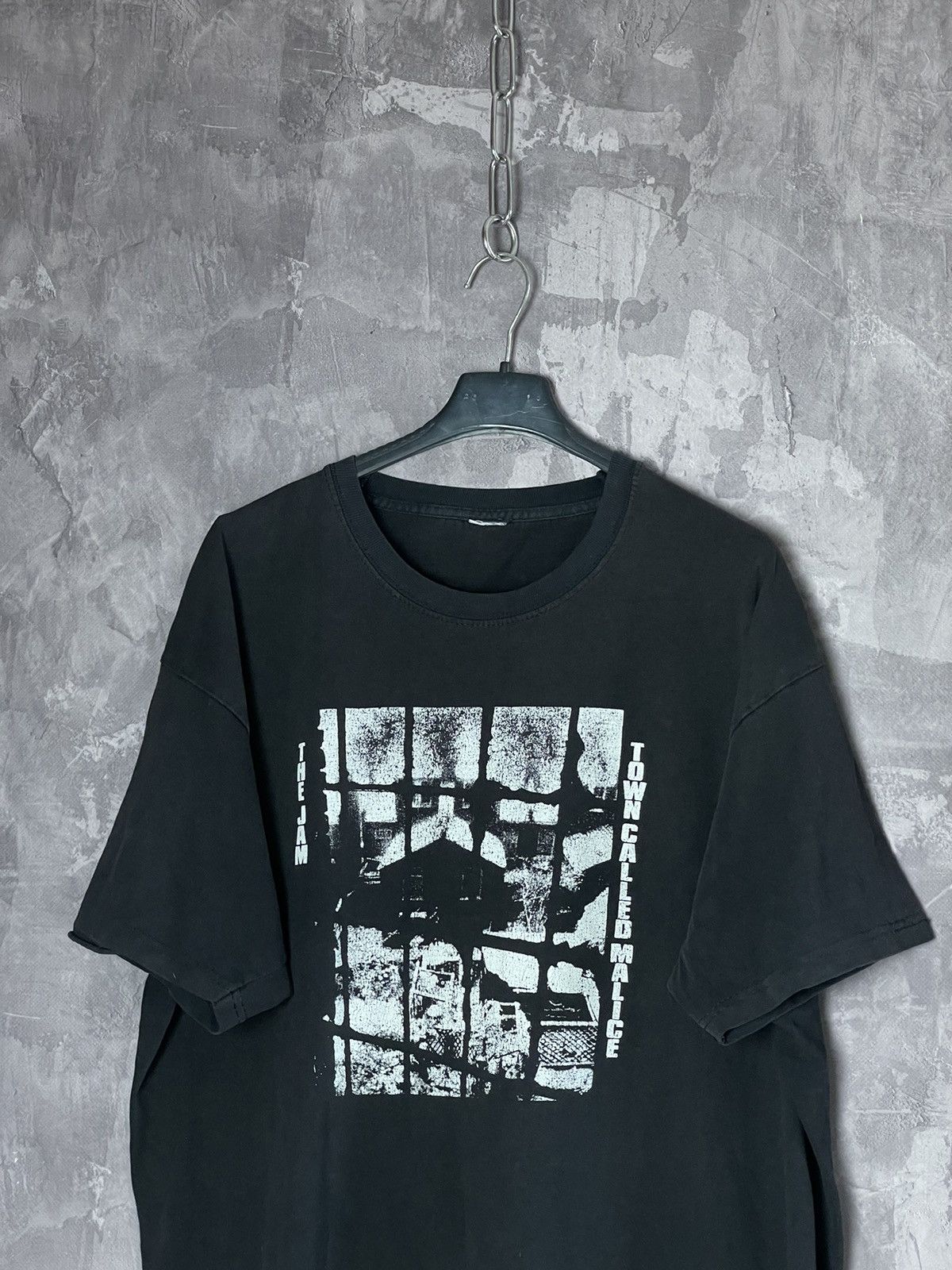 Band Tees × Vintage 👕 Vintage T-Shirt The Jam Big Logo Band Rock Size US XL / EU 56 / 4 - 2 Thumbnail