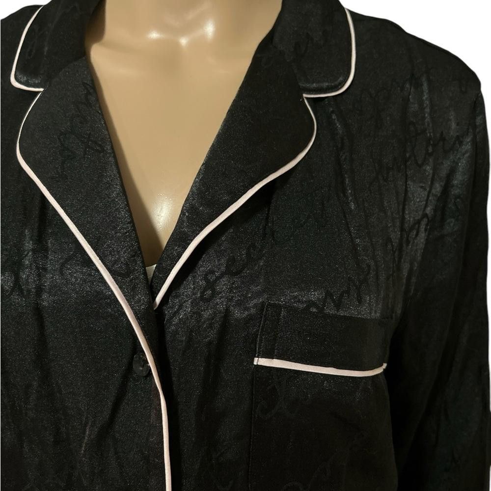 Designer VS high quality Black Satin Pajama Top with White Trim Size ONE SIZE - 4 Thumbnail