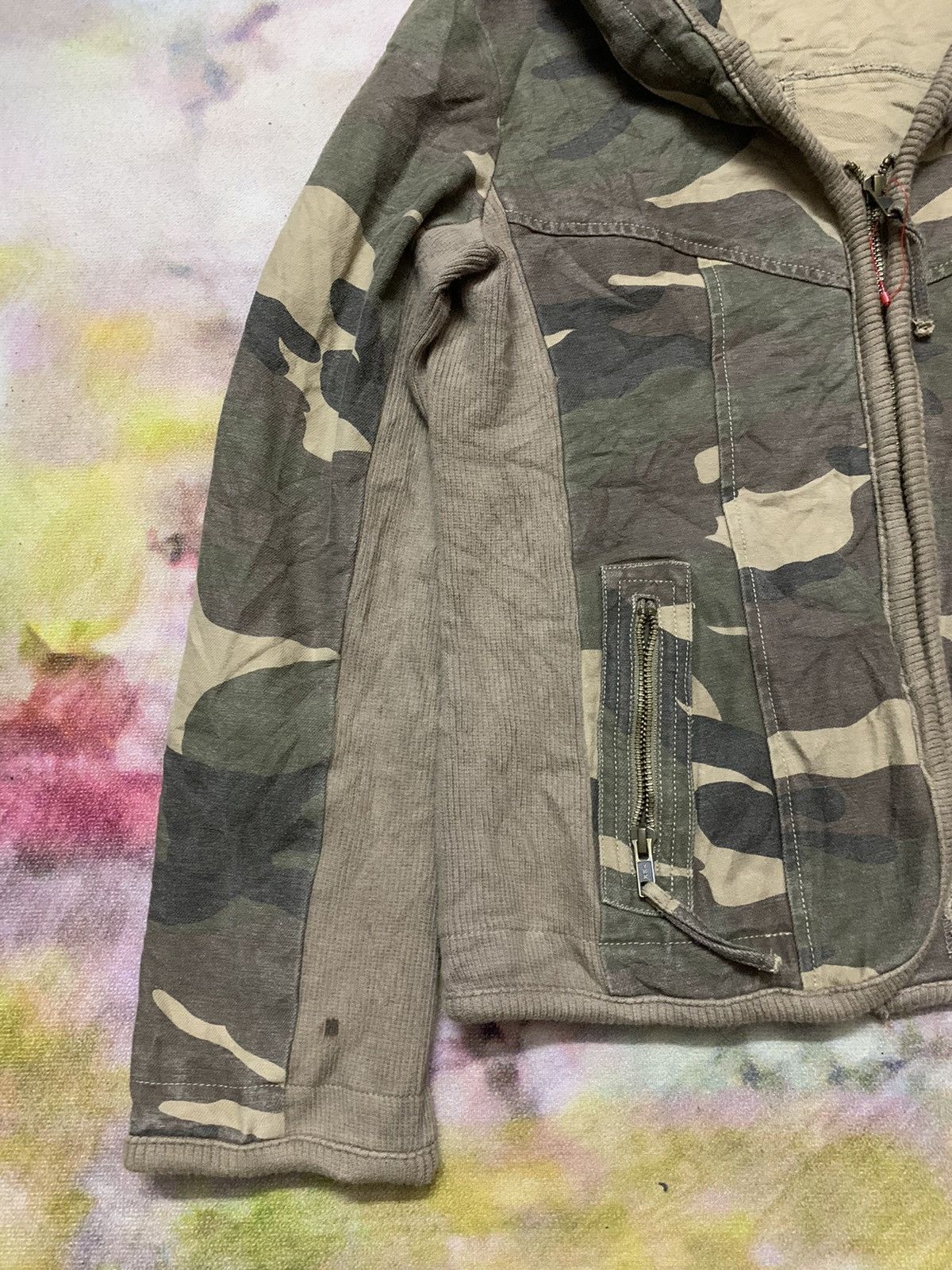 Japanese Brand 2000’s Japanese Brand Gimmick Cropped Bono Share Spirit Goa Size US XS / EU 42 / 0 - 3 Thumbnail