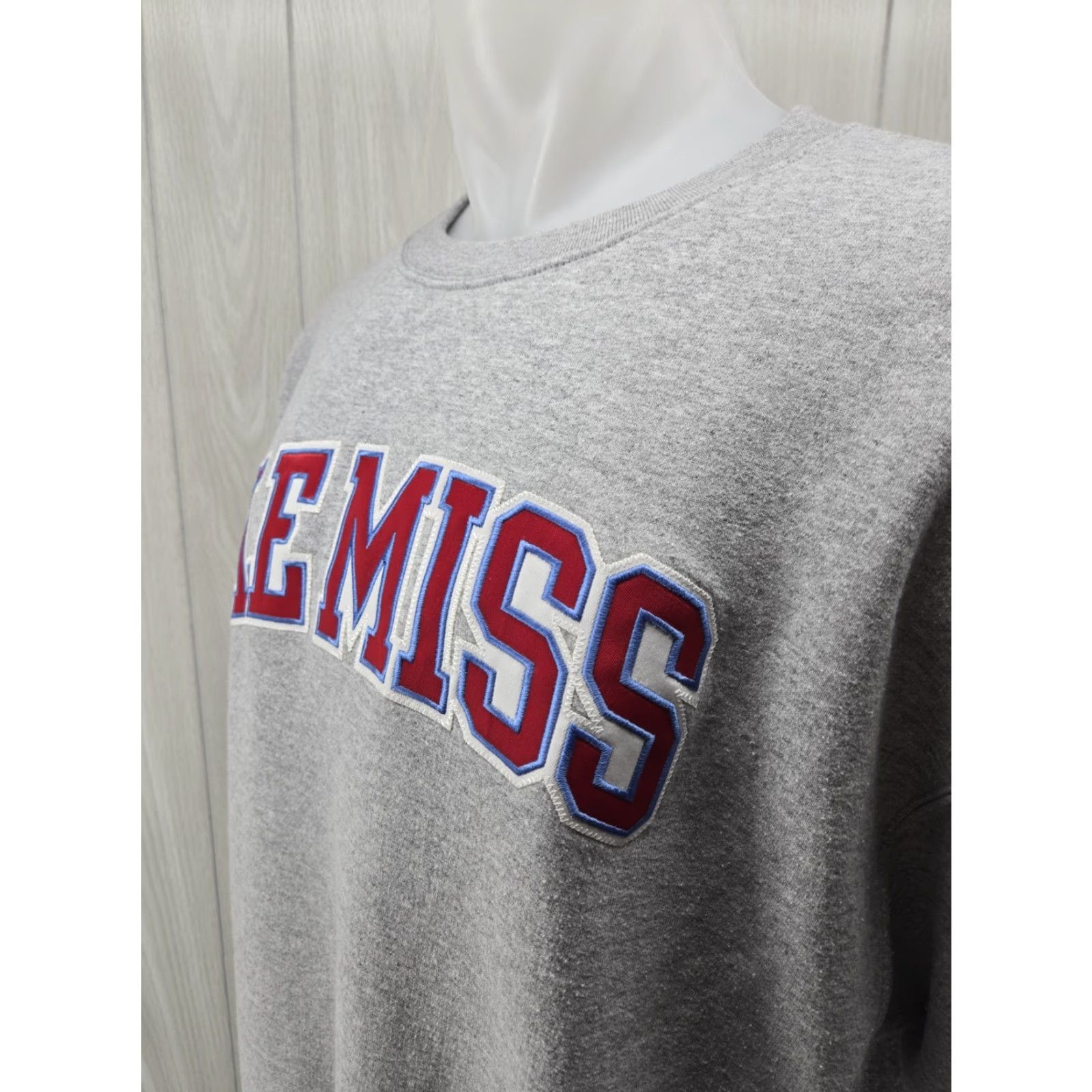 Champion VINTAGE Champion Crewneck Sweatshirt XL Gray Men Size US XL / EU 56 / 4 - 6 Thumbnail