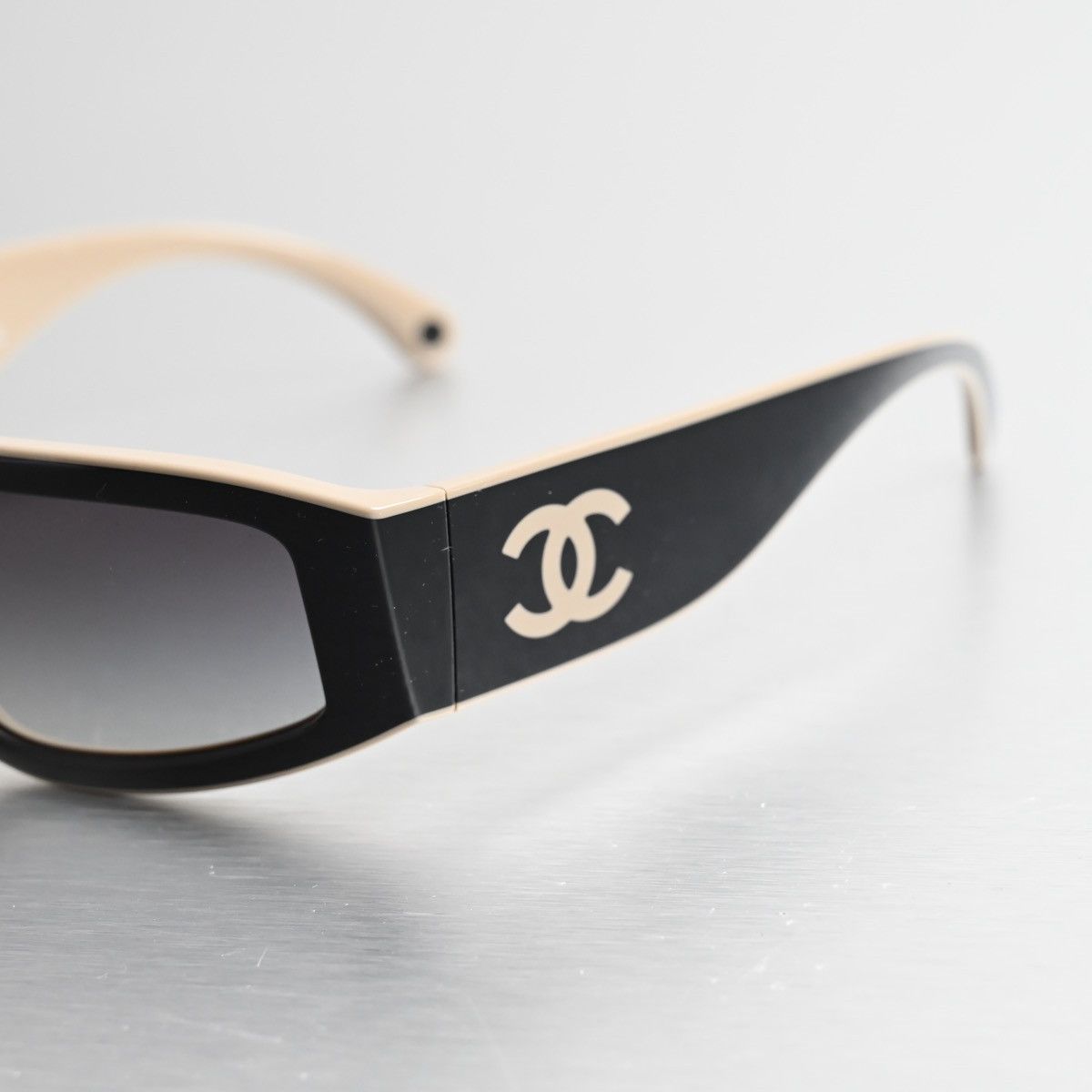 Chanel CHANEL 0CH6057 SUNGLASSES Size ONE SIZE - 3 Thumbnail