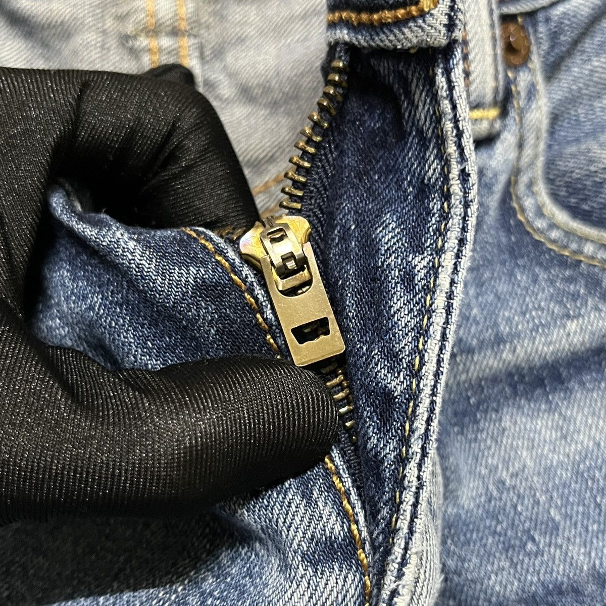 Jean × Levi's × Levi's Vintage Clothing Vintage Levis 502 Distressed Jeans Size US 31 - 6 Thumbnail