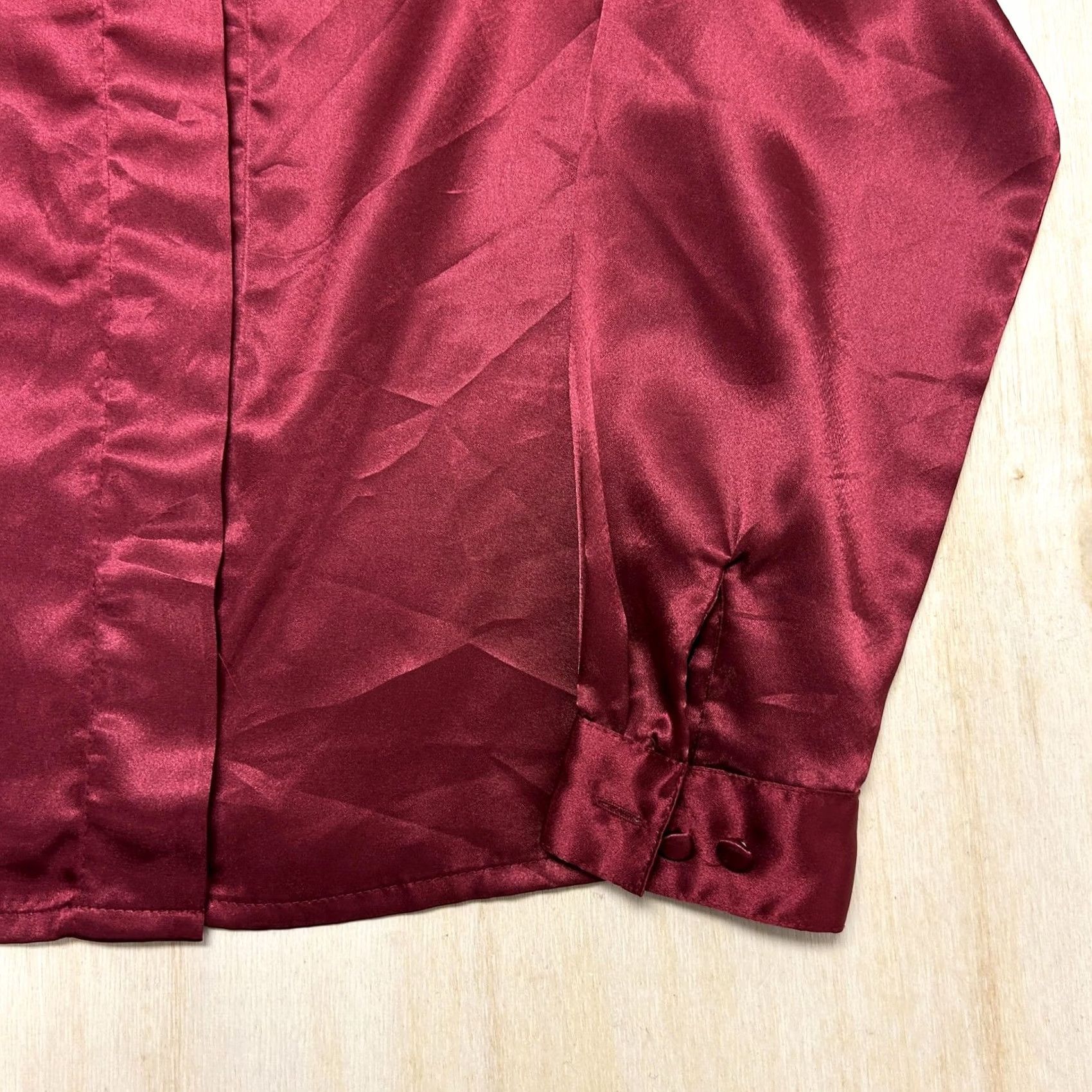 Worthington VINTAGE Worthington Blouse Womens 8P Red High Neck Button Front Long Sleeve Satin Polyester Litlle Frayed Sleeve Details Ladies Menopause? Size M / US 6-8 / IT 42-44 - 2 Thumbnail