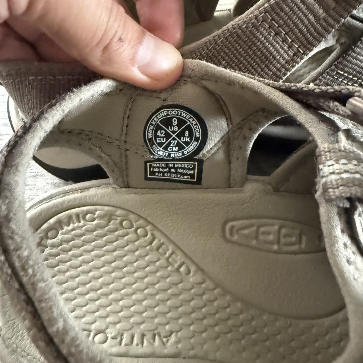 KEEN Keen hiking sandal shoes size 9M Size US 9 / EU 42 - 5 Thumbnail