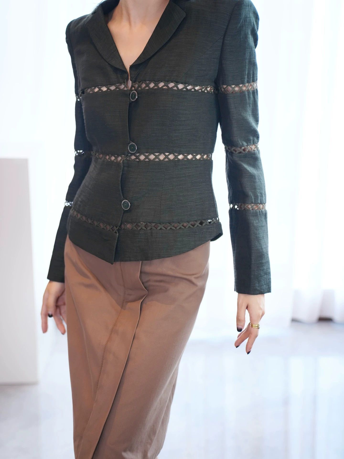 Salvatore Ferragamo Ferragamo Vintage Olive Silk Linen Cutout Blazer Fr36 Size XS / US 0-2 / IT 36-38 - 3 Thumbnail