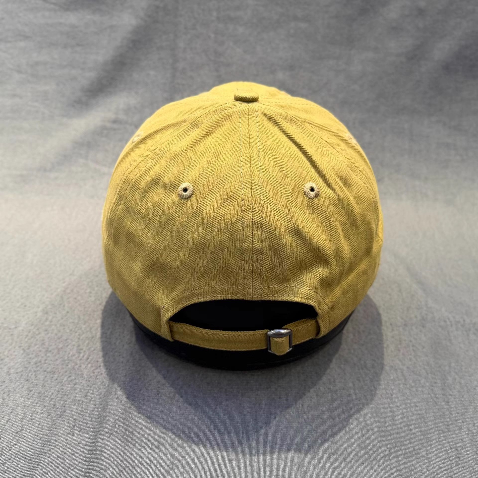 New Era New Era Curved Brim Cap。 Q5 Size ONE SIZE - 4 Thumbnail