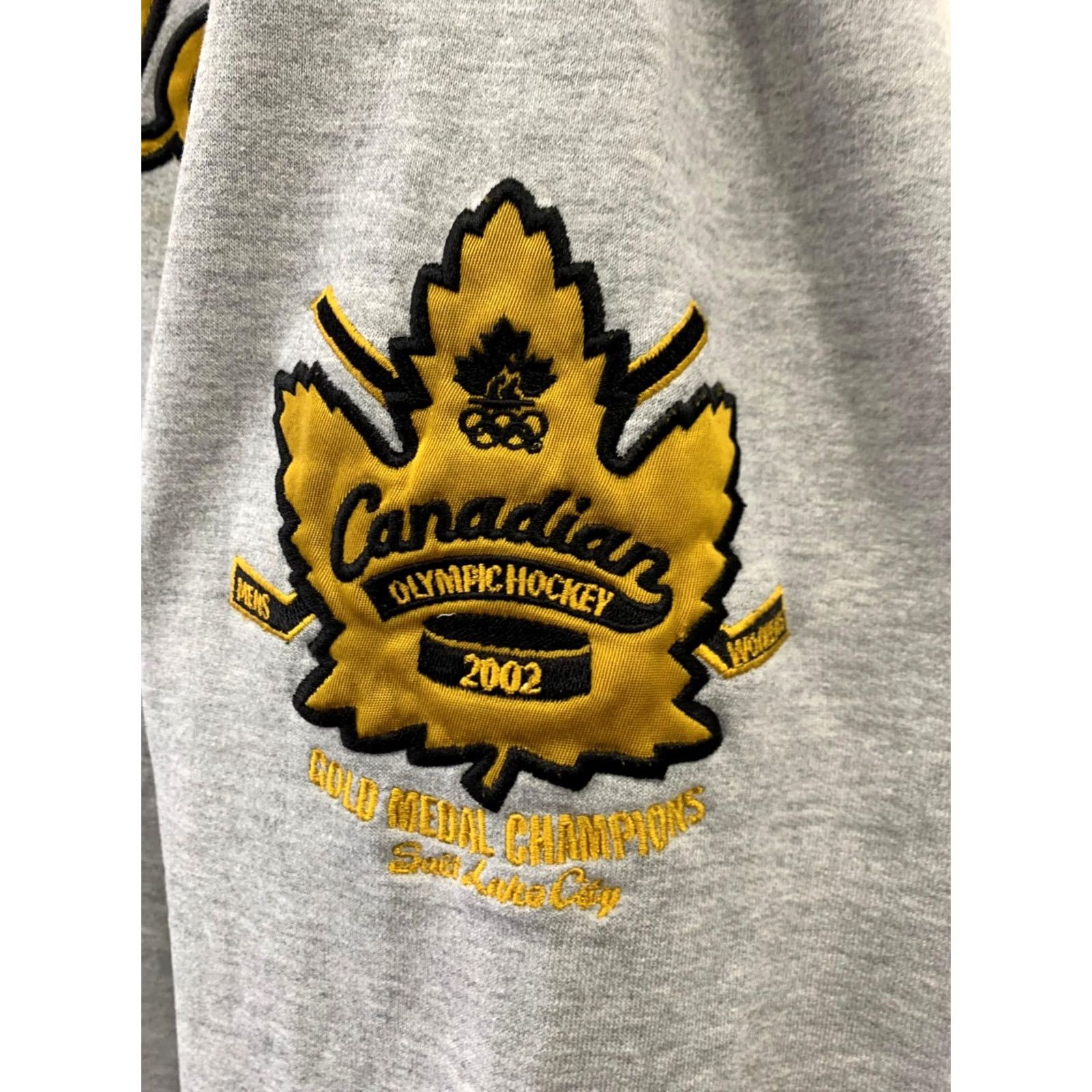 Roots Roots Canada Salt Lake City 2002 Olympics Hoodie XL Grey Men's Pullover Vintage ] Size US XL / EU 56 / 4 - 7 Thumbnail