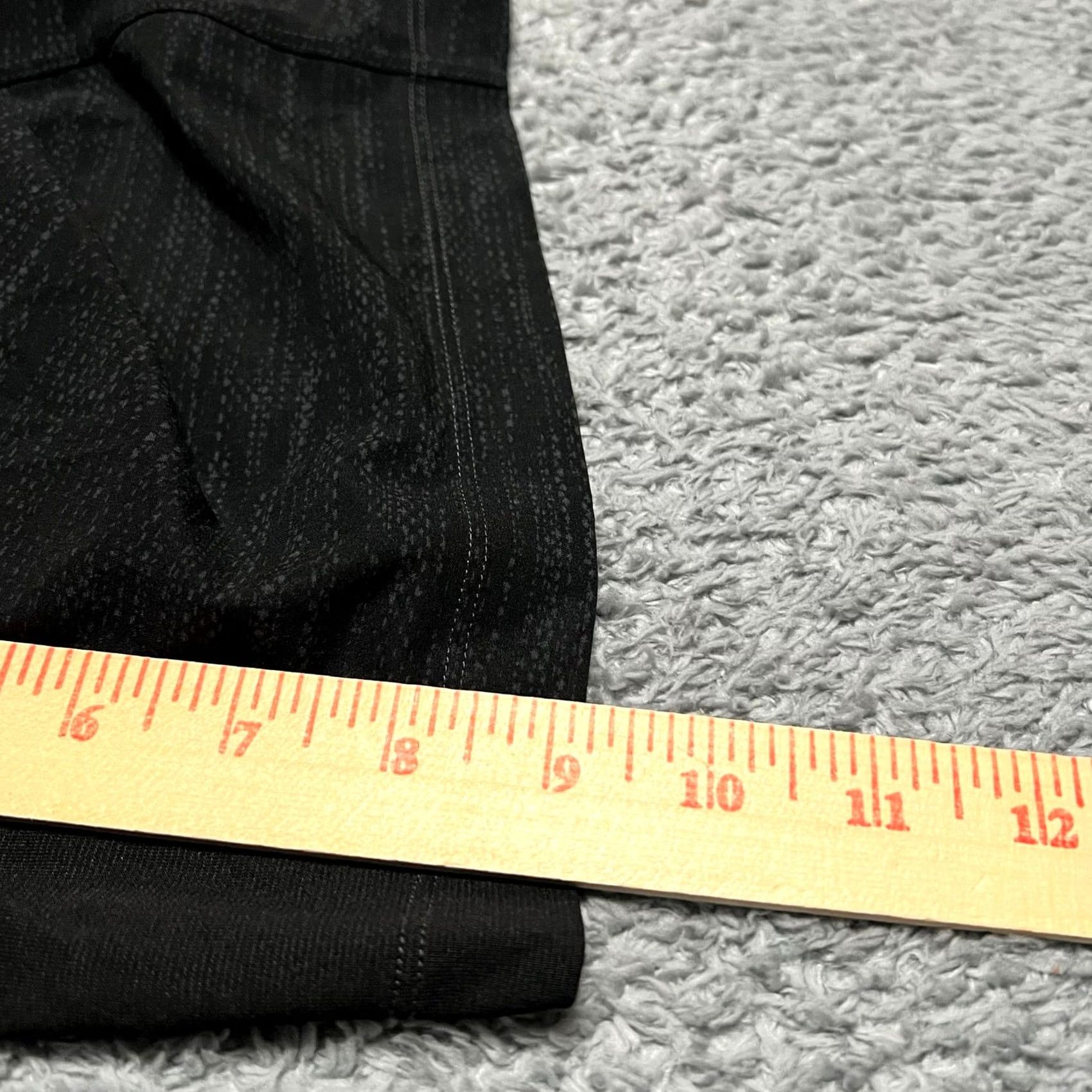 Lululemon Lululemon T.H.E. Shorts Mens Small Luxtreme Black Patterned Running M7Y24S Size US 29 - 8 Thumbnail