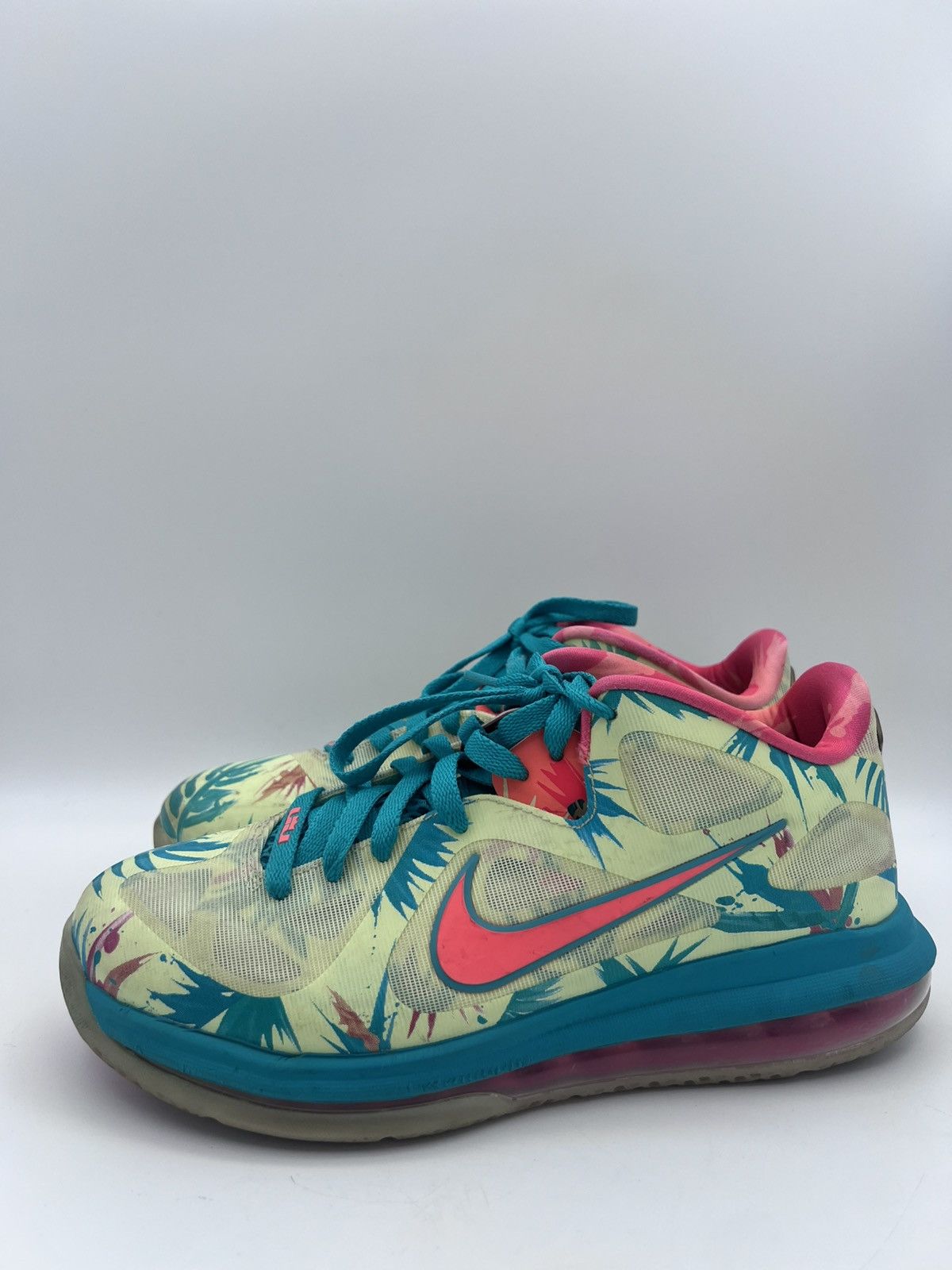 Nike Nike LeBron 9 Low LeBronold Palmer 2022 Size M 7.5 / W 9 Size US 7.5 / EU 40-41 - 3 Thumbnail