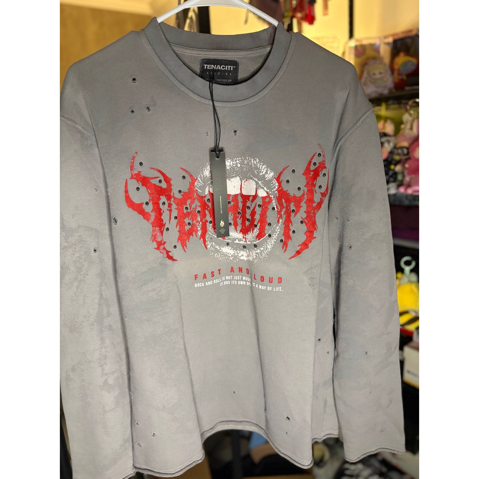 Other NWT Sz. M - Tenaciti Crew Neck Sweatshirt (Gray/Red) Size US M / EU 48-50 / 2 - 5 Thumbnail