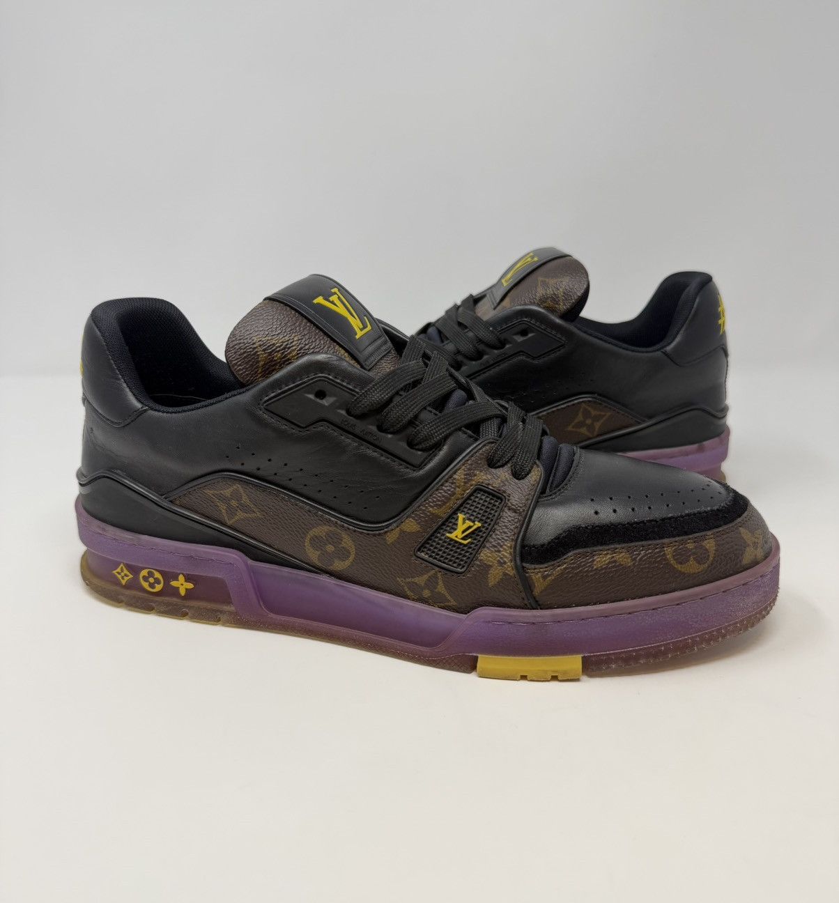 Louis Vuitton Louis Vuitton Trainer Sneaker Monogram Purple Size US 9 / EU 42 - 1 Thumbnail