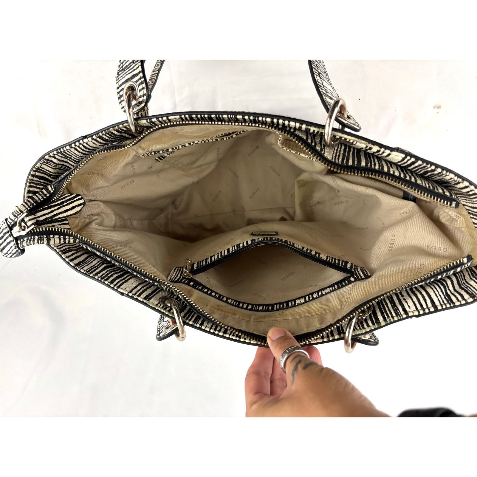 Guess Guess Kamryn Stripe Python Tote Black White Shoulder Handbag Size ONE SIZE - 21 Thumbnail