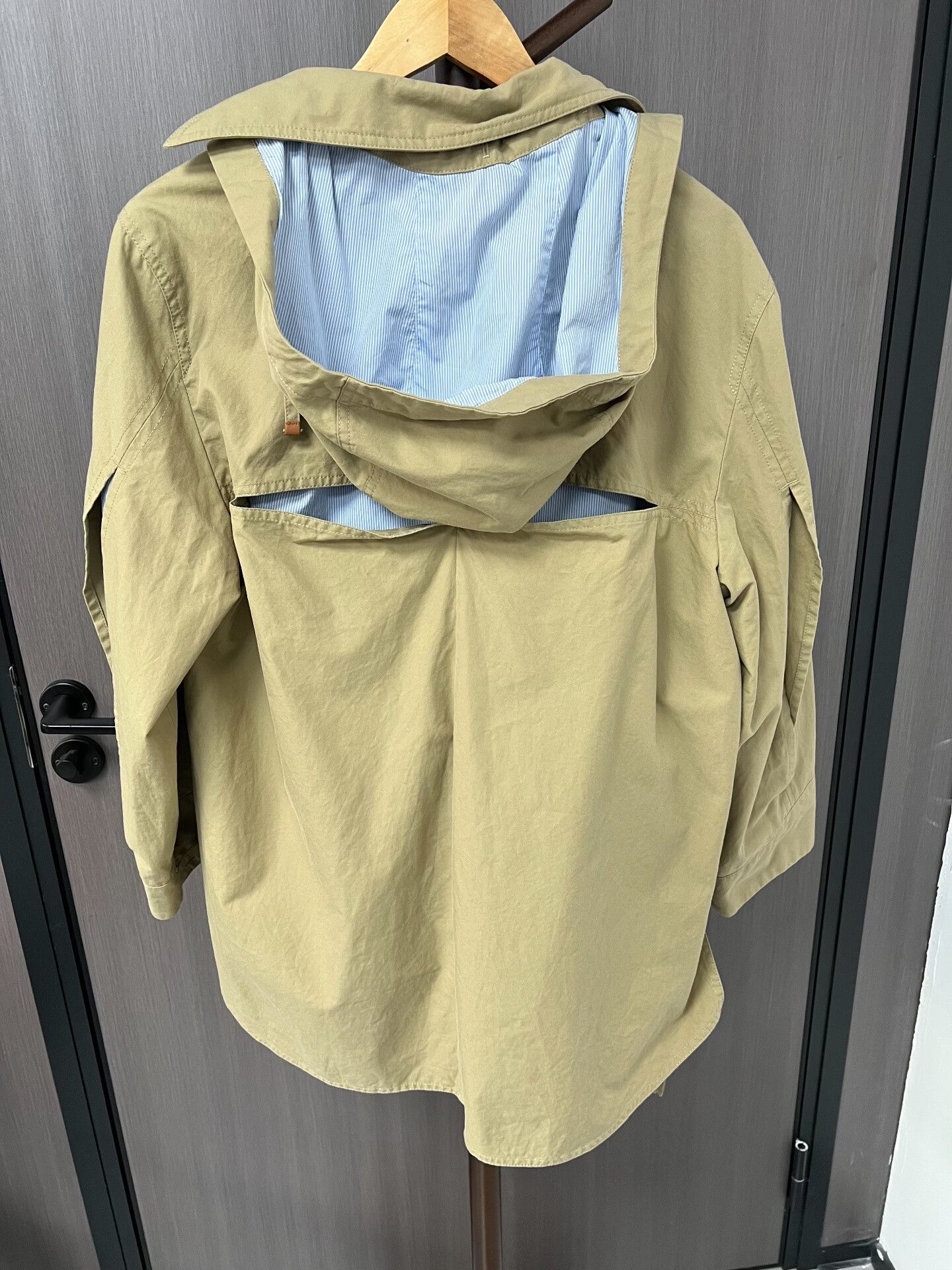 Loewe LOEWE Khaki Windbreaker with Hood Size US S / EU 44-46 / 1 - 2 Thumbnail